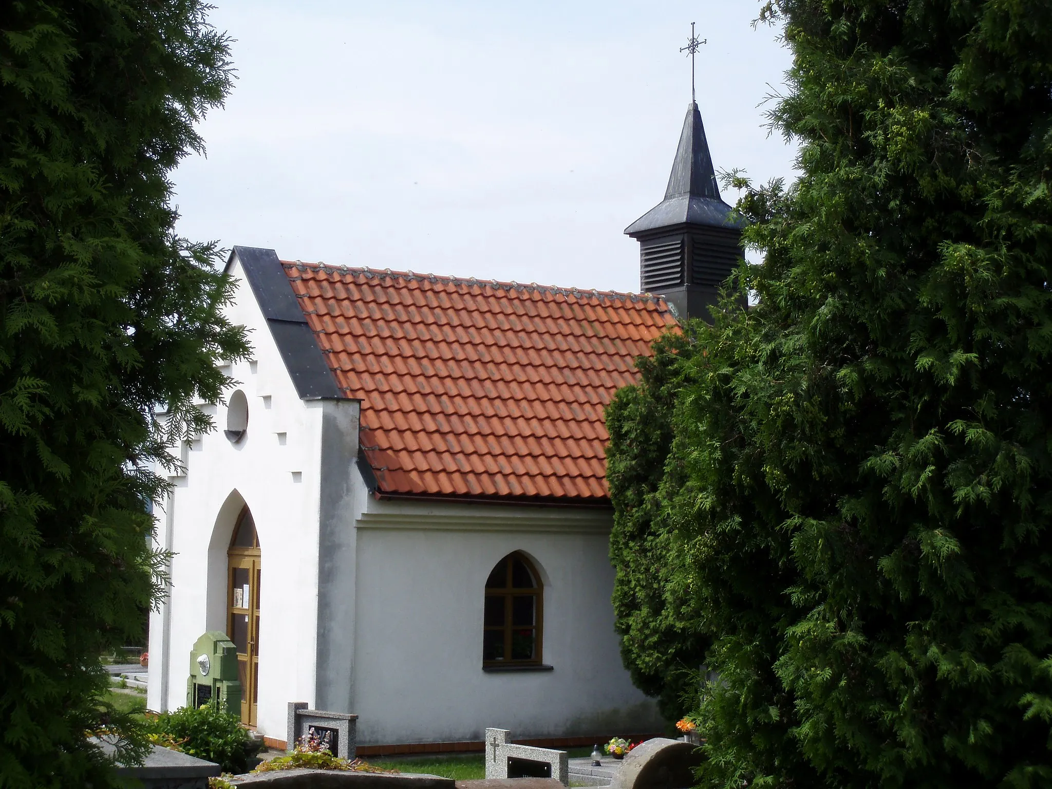 Photo showing: Cemetery chapel in Vysoká nad Labem (District of Hradec Králové)