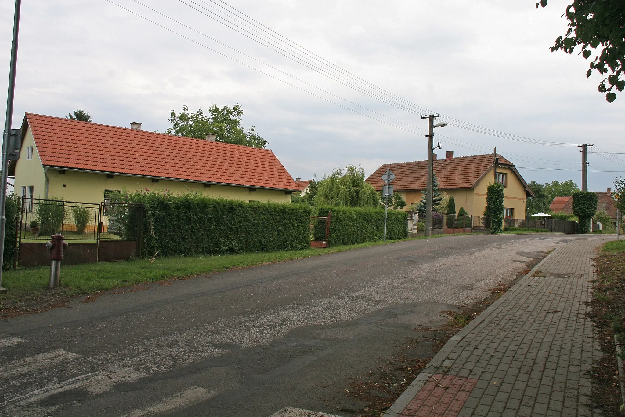 Photo showing: Světí čp. 40
Camera location 50° 15′ 24.86″ N, 15° 46′ 31.27″ E View this and other nearby images on: OpenStreetMap 50.256905;   15.775353

This file was created as a part of the photographic program of Wikimedia Czech Republic. Project: Foto českých obcí The program supports Wikimedia Commons photographers in the Czech Republic.