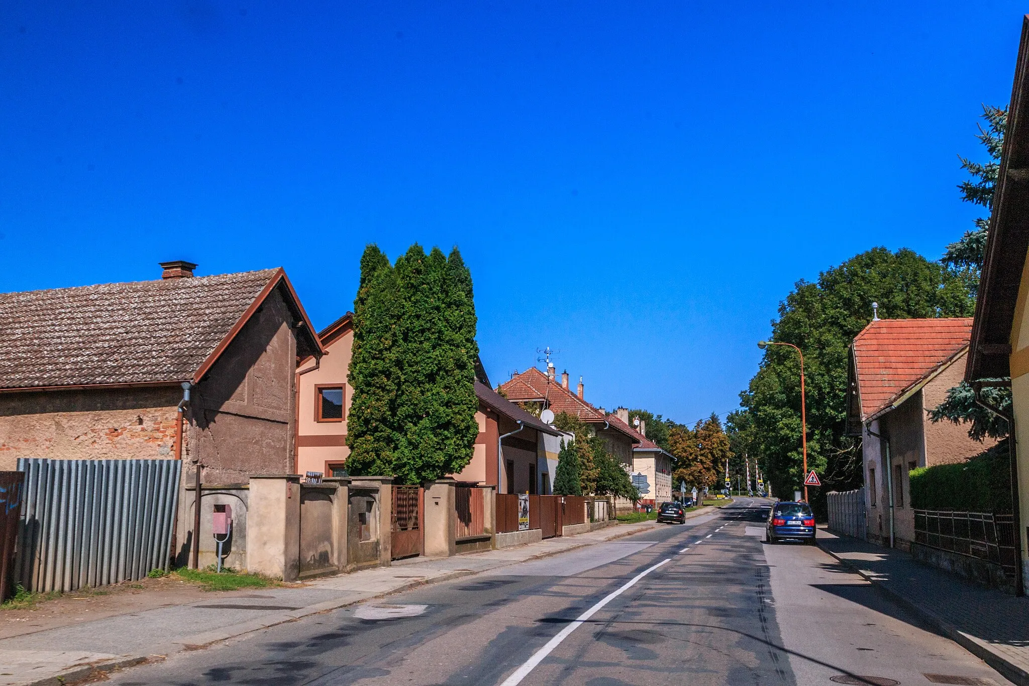 Photo showing: Skřivany - ulice Nádražní