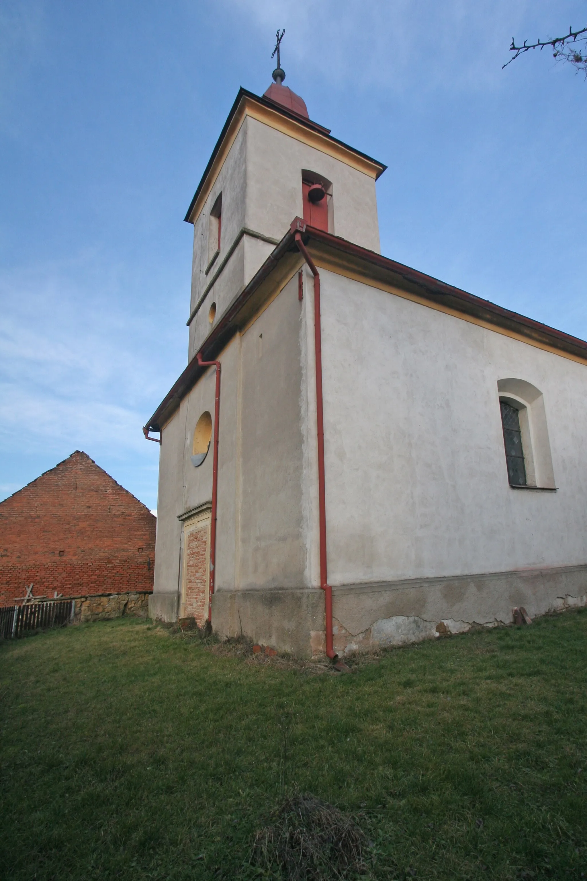 Photo showing: Ohnišťany kostel sv. Václava
Camera location 50° 19′ 46.88″ N, 15° 30′ 36.3″ E View this and other nearby images on: OpenStreetMap 50.329690;   15.510083

This file was created as a part of the photographic program of Wikimedia Czech Republic. Project: Foto českých obcí The program supports Wikimedia Commons photographers in the Czech Republic.