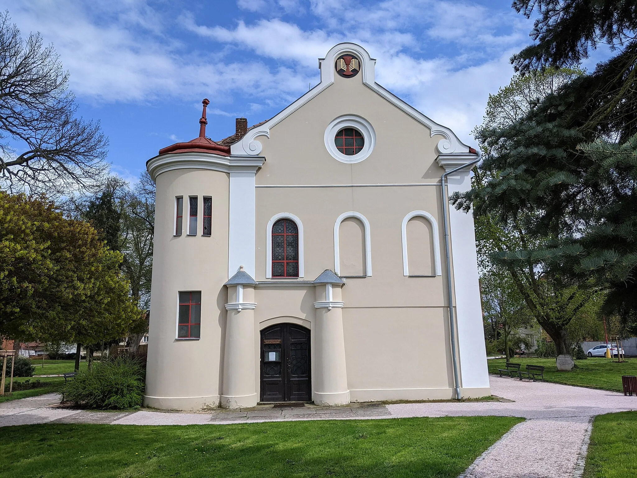 Photo showing: Nový Bydžov - bývalá synagoga, dnes sborový dům Českobratrské církve evangelické