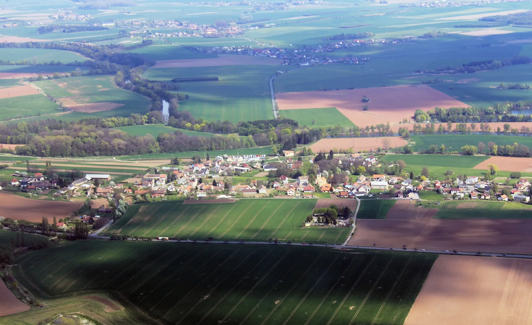 Photo showing: Village Lochenice from air, eastern Bohemia, Czech Republic