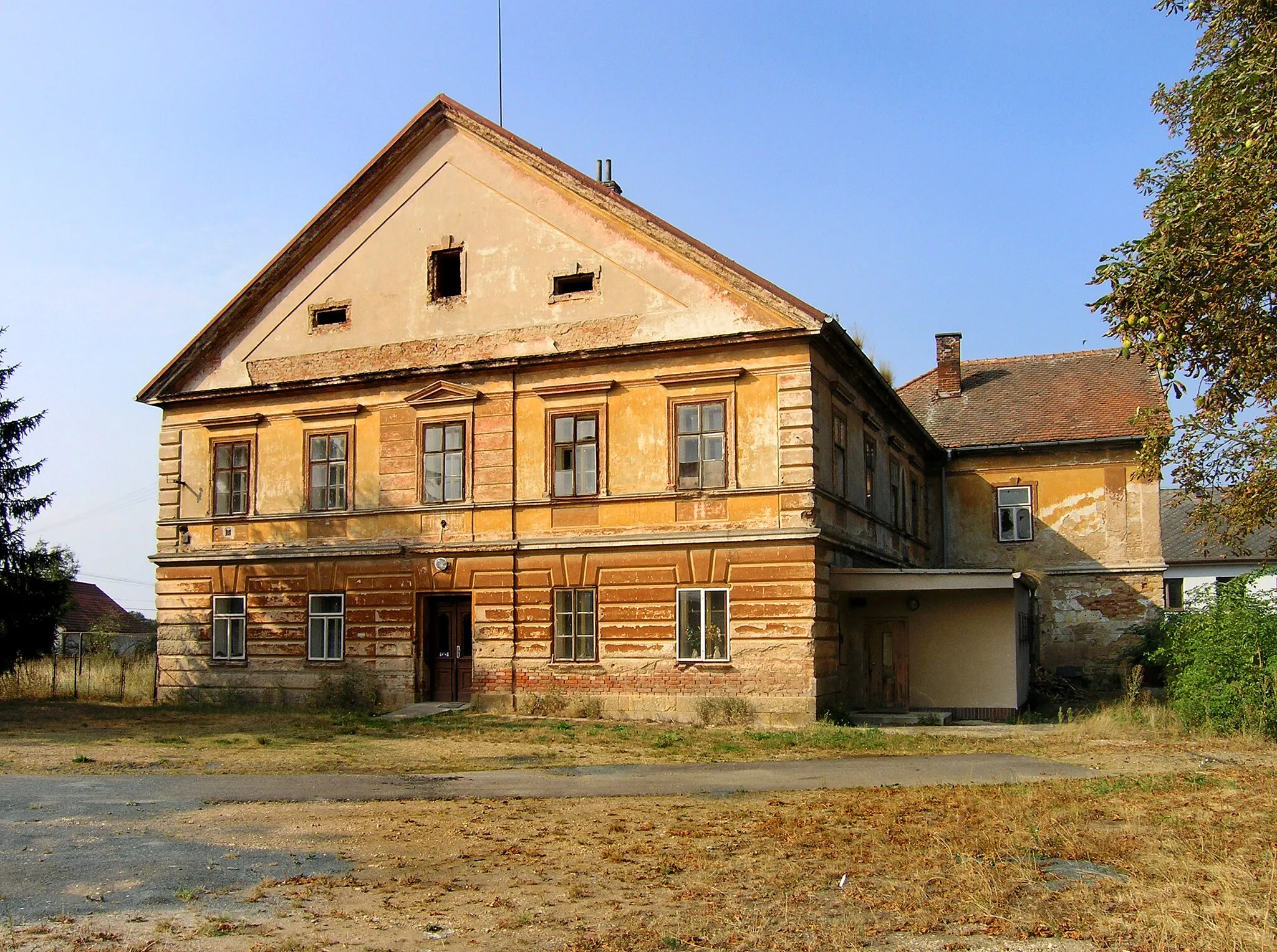 Photo showing: Old castle in Kunčice, Czech Republic