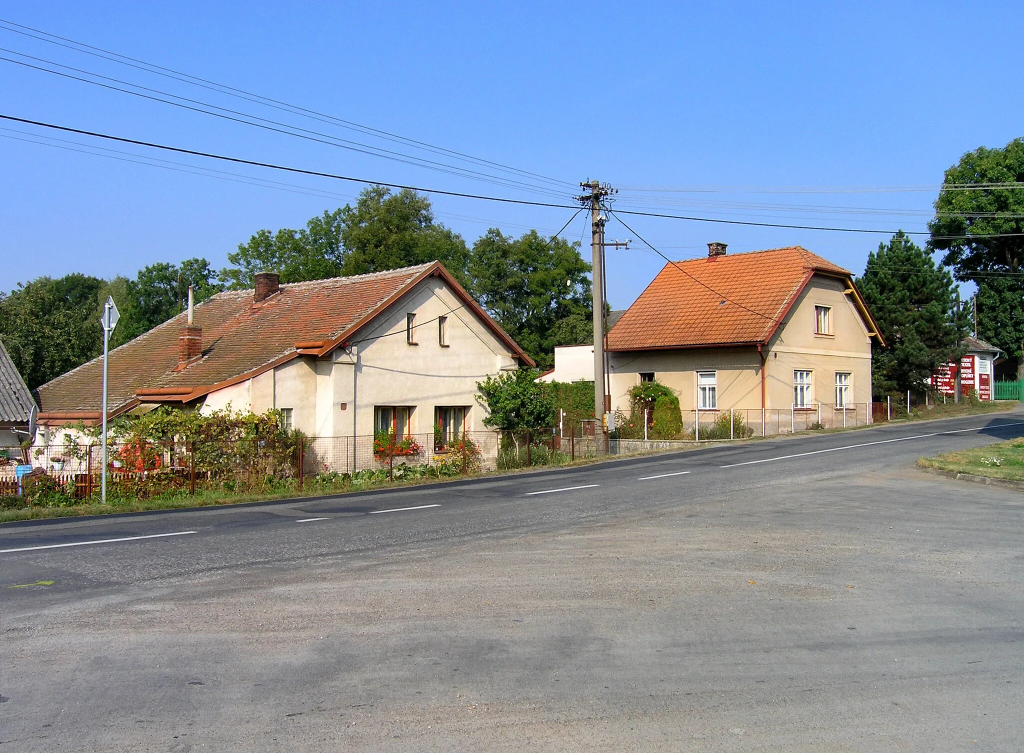 Photo showing: Houses in Kunčice, Czech Republic