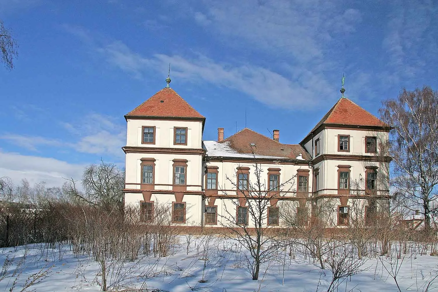 Photo showing: Castle in village Hořiněves, district Hradec Králové, Czech republic
Autor: Prazak

Date: 20. 2. 2006