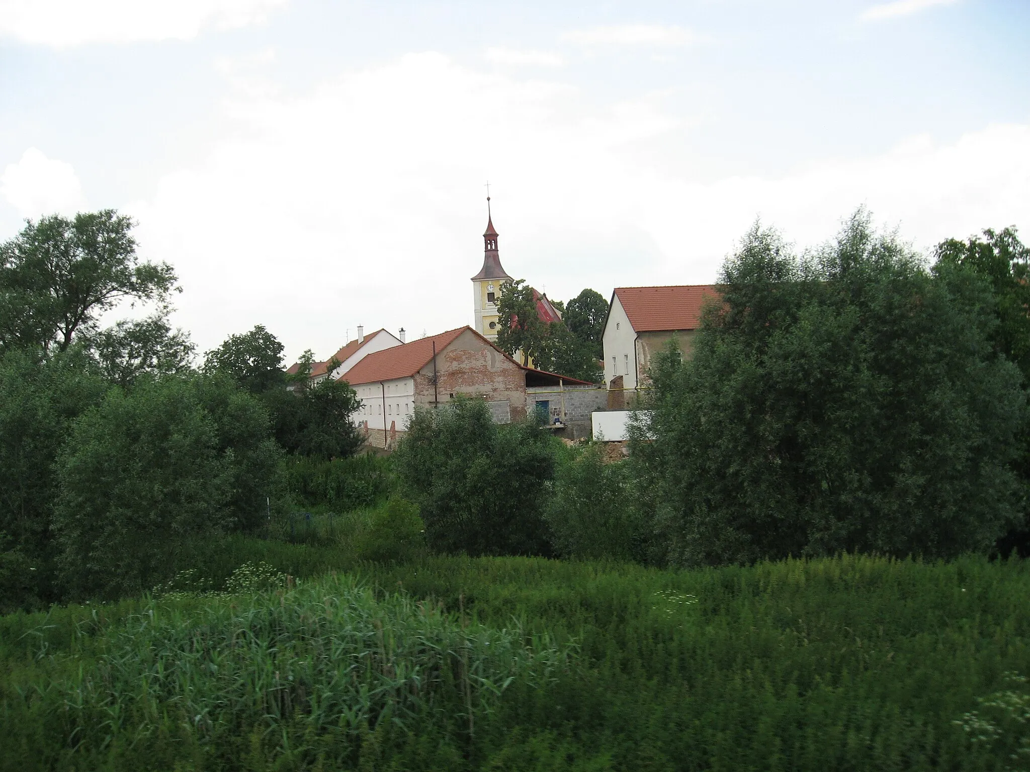 Photo showing: Holohlavy village in Hradec Králové District, Czech Republic.