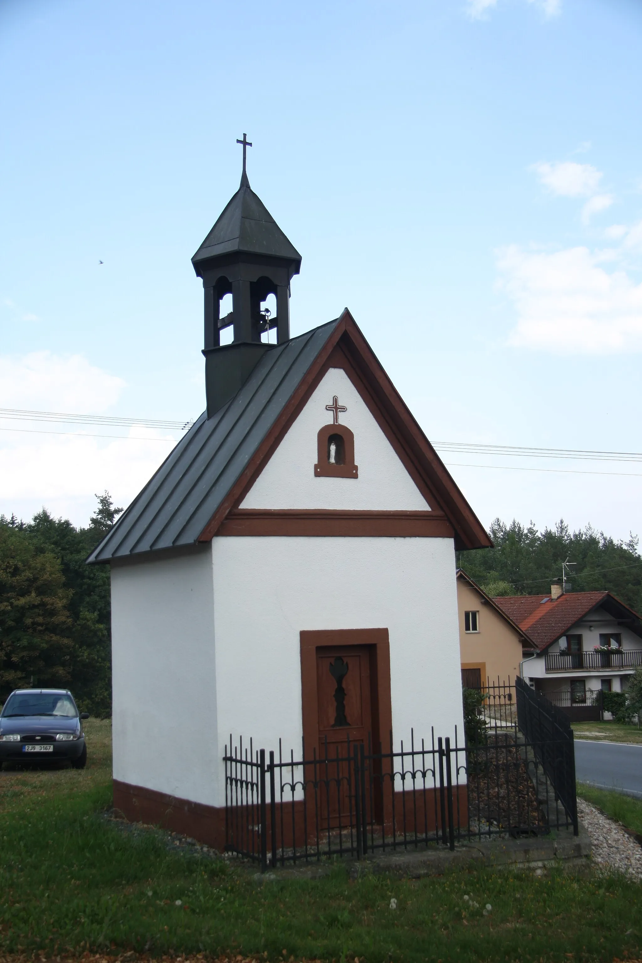 Photo showing: Chapel in Mrzkovice, Světlá nad Sázavou, Havlíčkův Brod District.