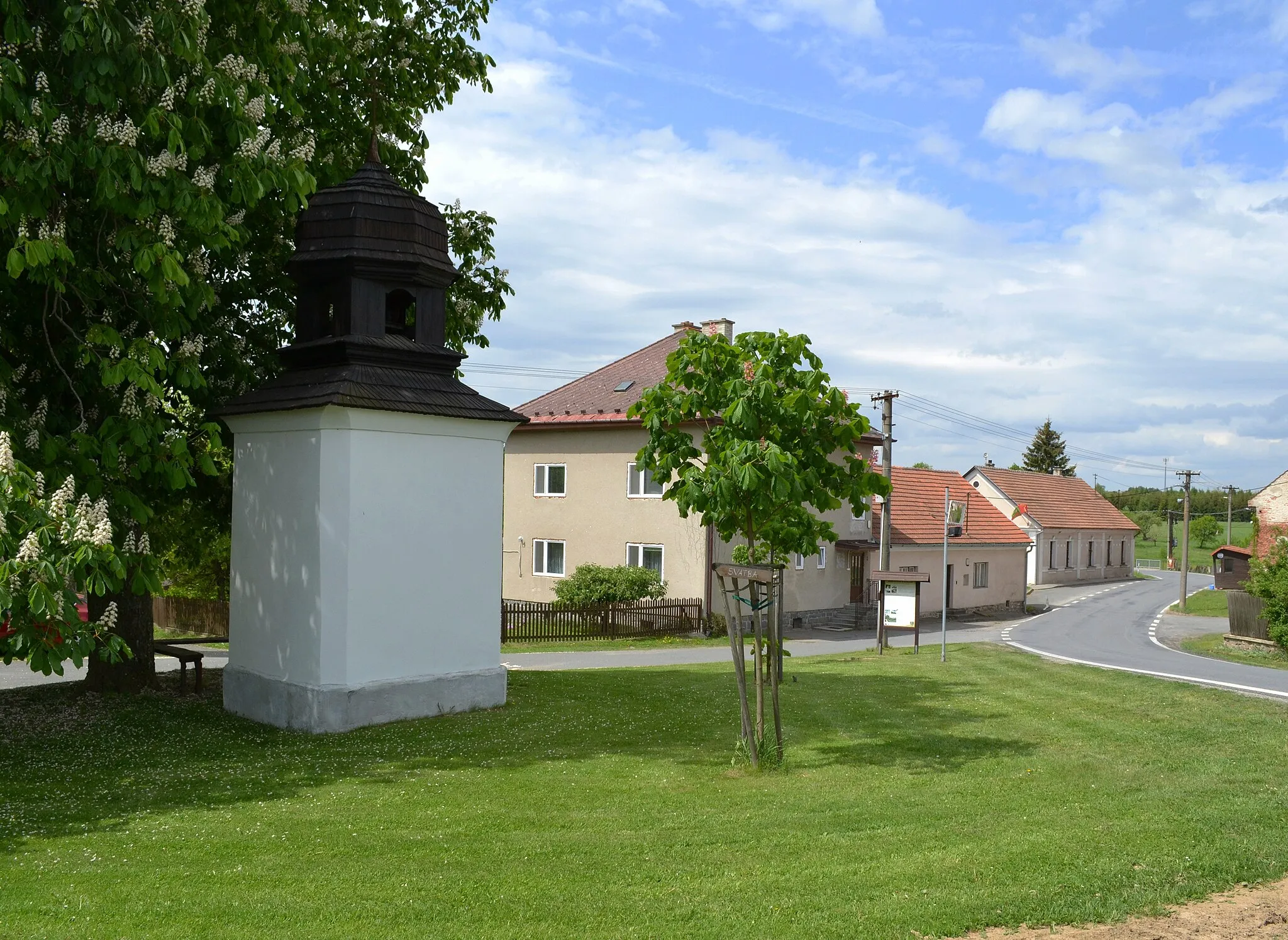 Photo showing: Horní Rožínka - náves