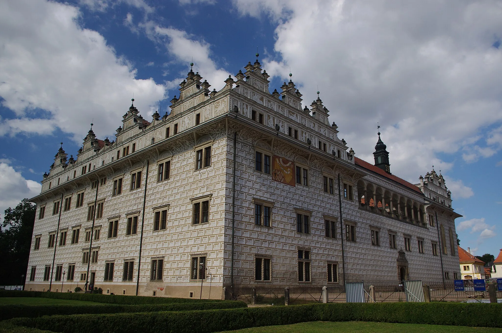 Photo showing: Litomyšl Castle / zámek Litomyšl
location: Litomyšl, Czech Republic
author: Jan Helebrant
www.juhele.blogspot.com

license CC BY-SA