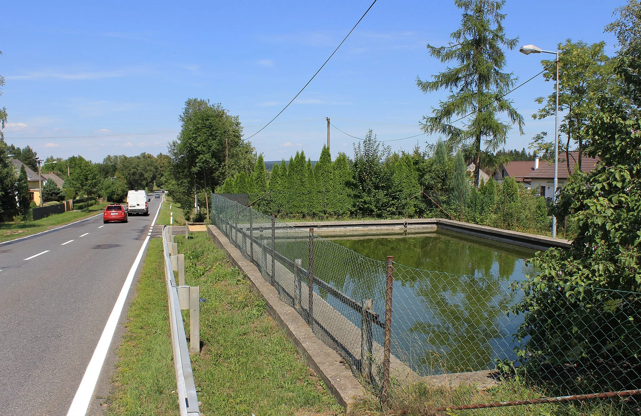 Photo showing: Fire reservoir in Kukle, Czech Republic.