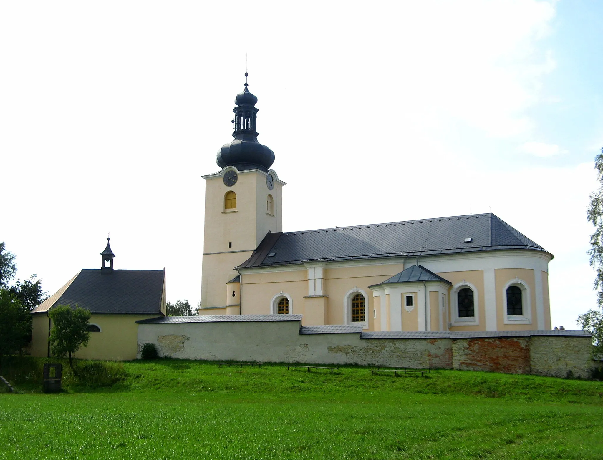 Photo showing: Church of Saint James the Greater and Saint Philomena, Koclířov, Czech republic