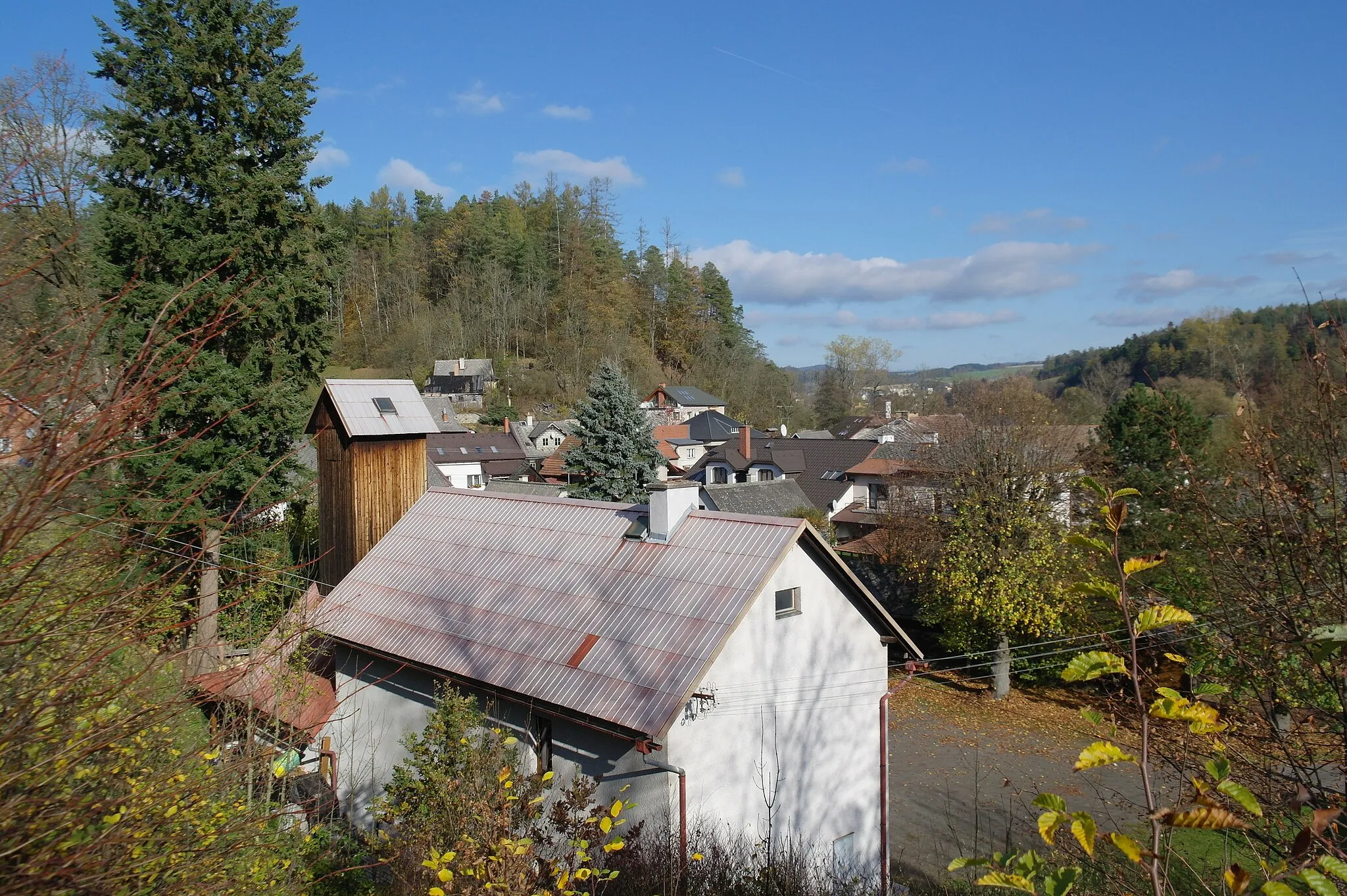 Photo showing: Domy ve vesnici Červená u Letohradu, Pardubický kraj