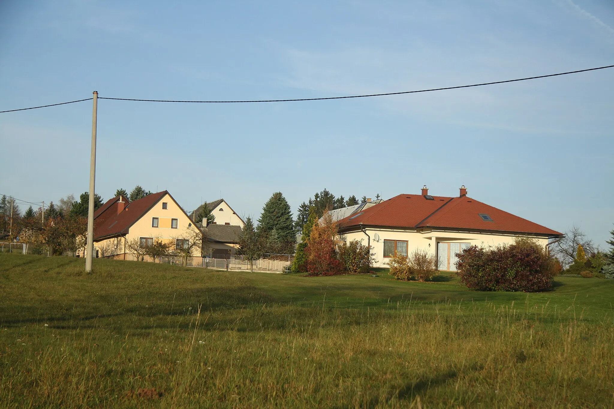 Photo showing: Houses in Končiny, Zábrodí, Náchod District