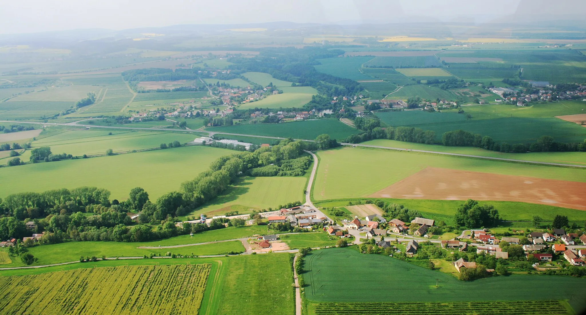 Photo showing: Villages Říkov and Velký Třebešov (back) from air, eastern Bohemia, Czech Republic