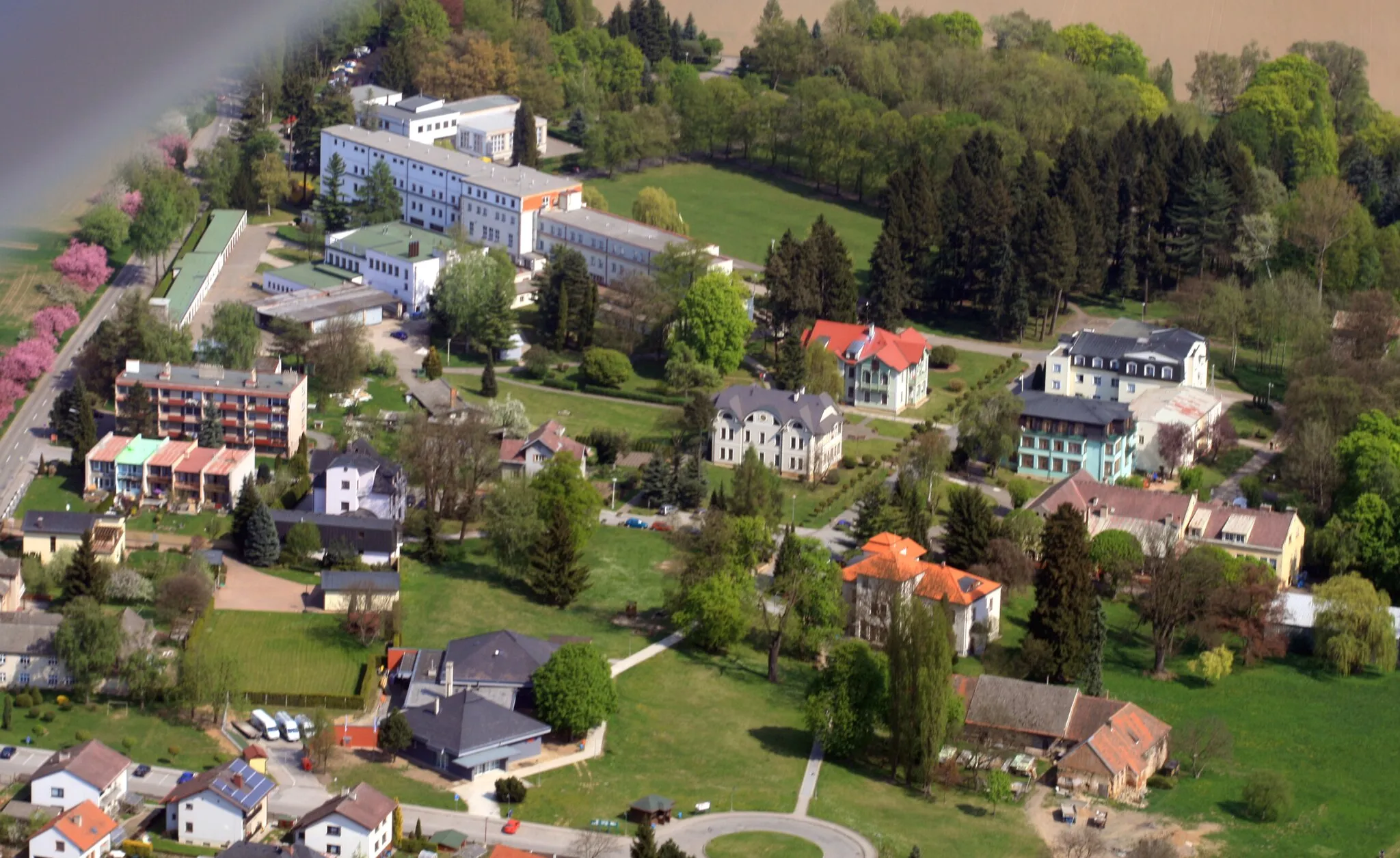 Photo showing: Village and small spa Velichovky from air, eastern Bohemia, Czech Republic