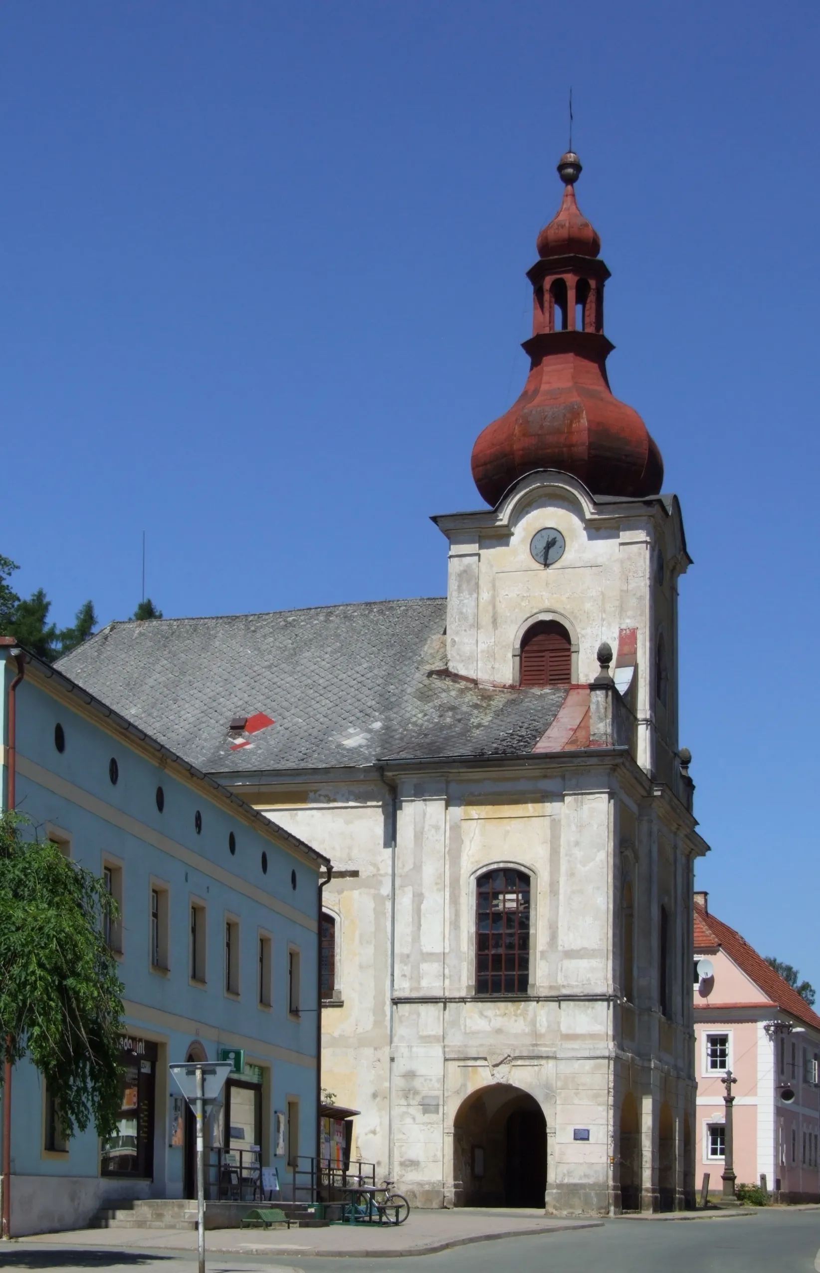 Photo showing: Dolni Teplice, Teplice nad Metují, okres Náchod. V popředí místní rybníky.