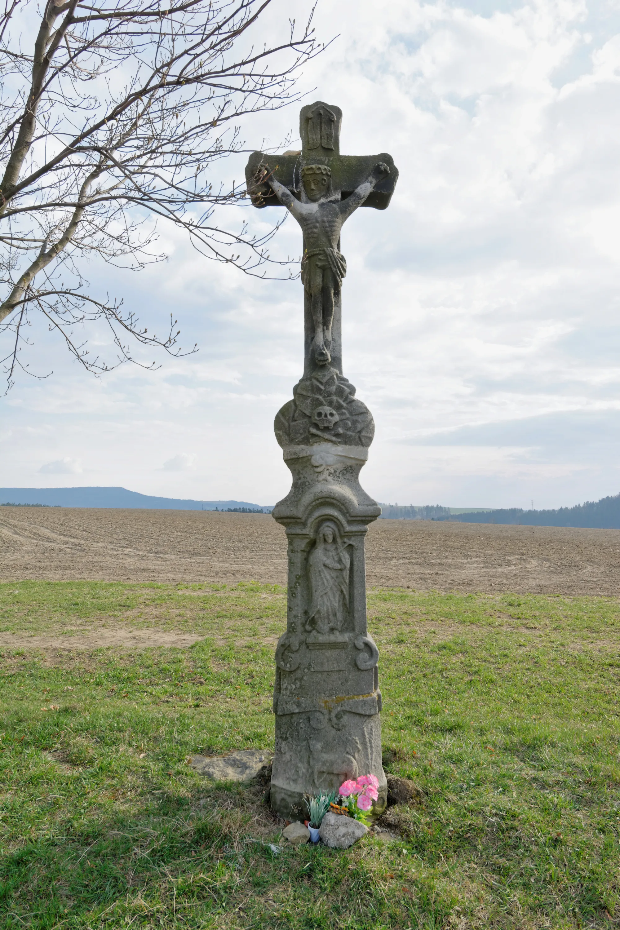 Photo showing: Suchý Důl, Slavný, Jansův kříž, součást souboru soch Vambeřiceké cesty.