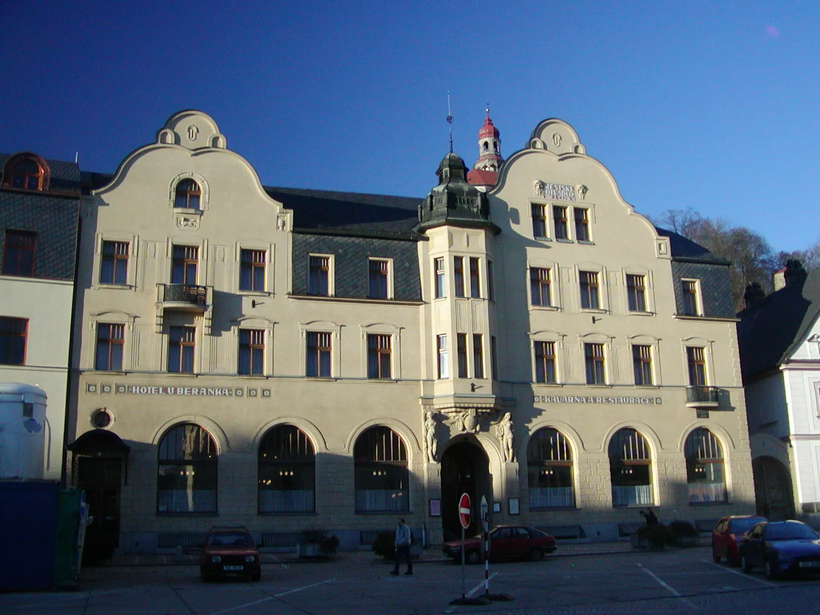 Photo showing: Náchod, Masarykovo náměstí, hotel U Beránka