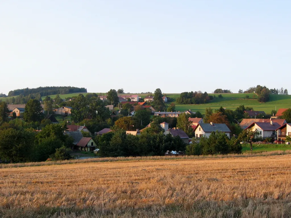 Photo showing: Obec Mezilesí