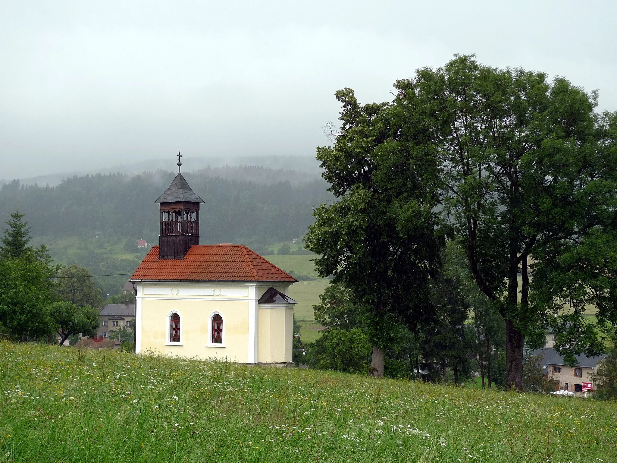 Photo showing: Kaple ve Velkých Svatoňovicích