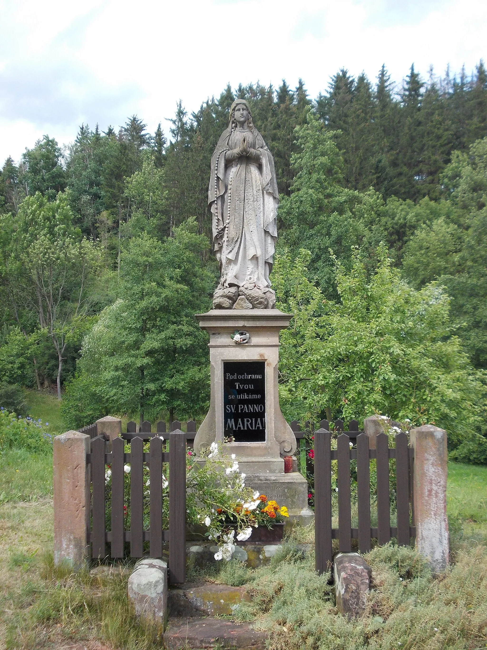 Photo showing: Horní Kalná - socha Panny Marie