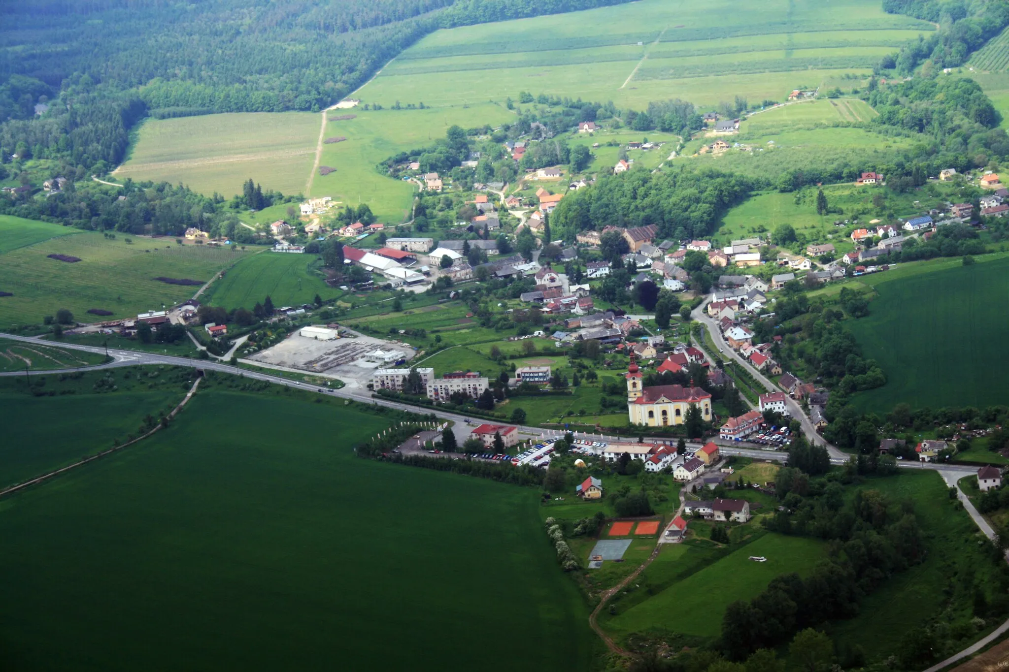 Photo showing: Village Choustníkovo Hradiště near of town Dvůr Králové nad Labem from air, eastern Bohemia, Czech Republic