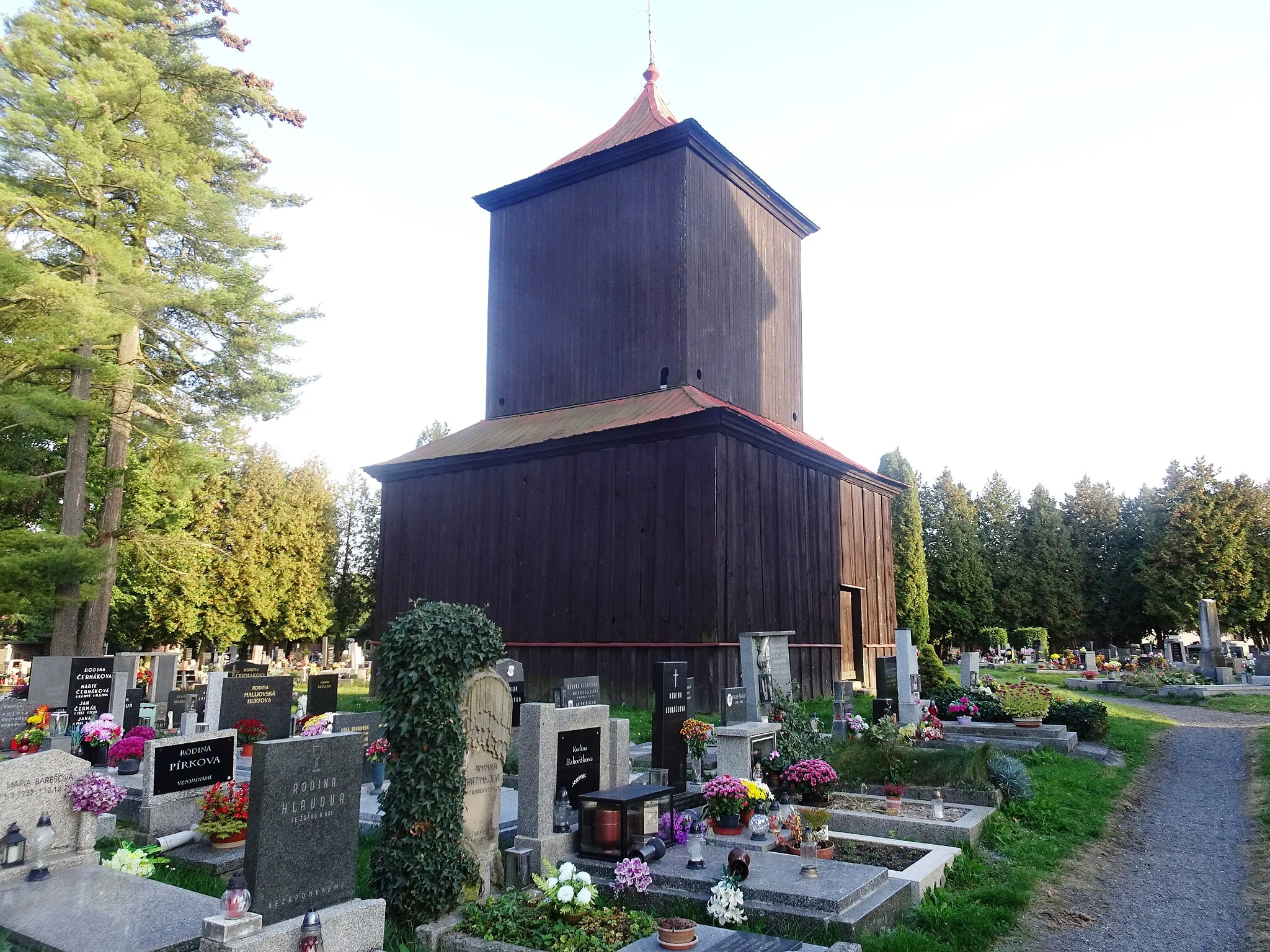 Photo showing: Borohrádek, Rychnov nad Kněžnou District, Czechia. Cemetery.
