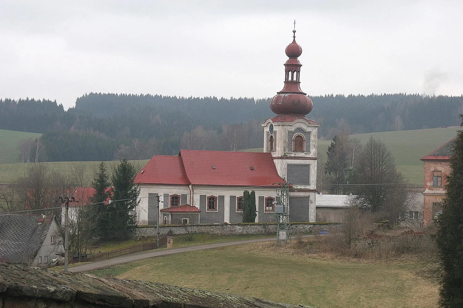 Photo showing: Nová Ves nad Popelkou - kostel svatého Prokopa, district Semily, Czech Republic
autor:Prazak

date: 23. 2. 2007