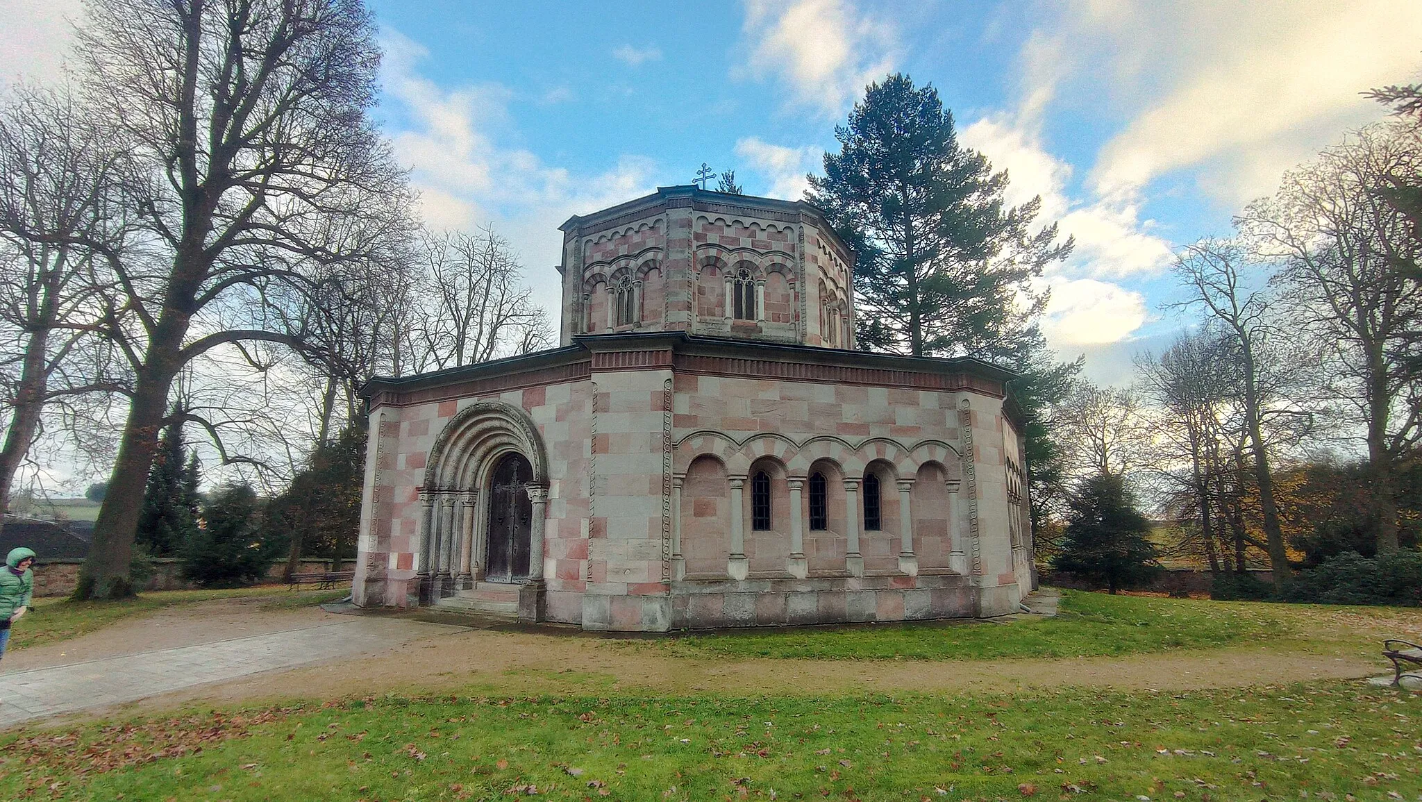 Photo showing: Harrachovská hrobka (hrobka a kulturní památka České republiky na území obce Horní Branná)