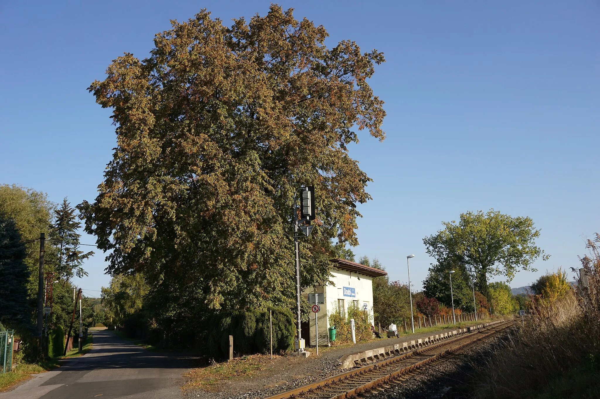 Photo showing: Doubí u Turnova - železniční zastávka