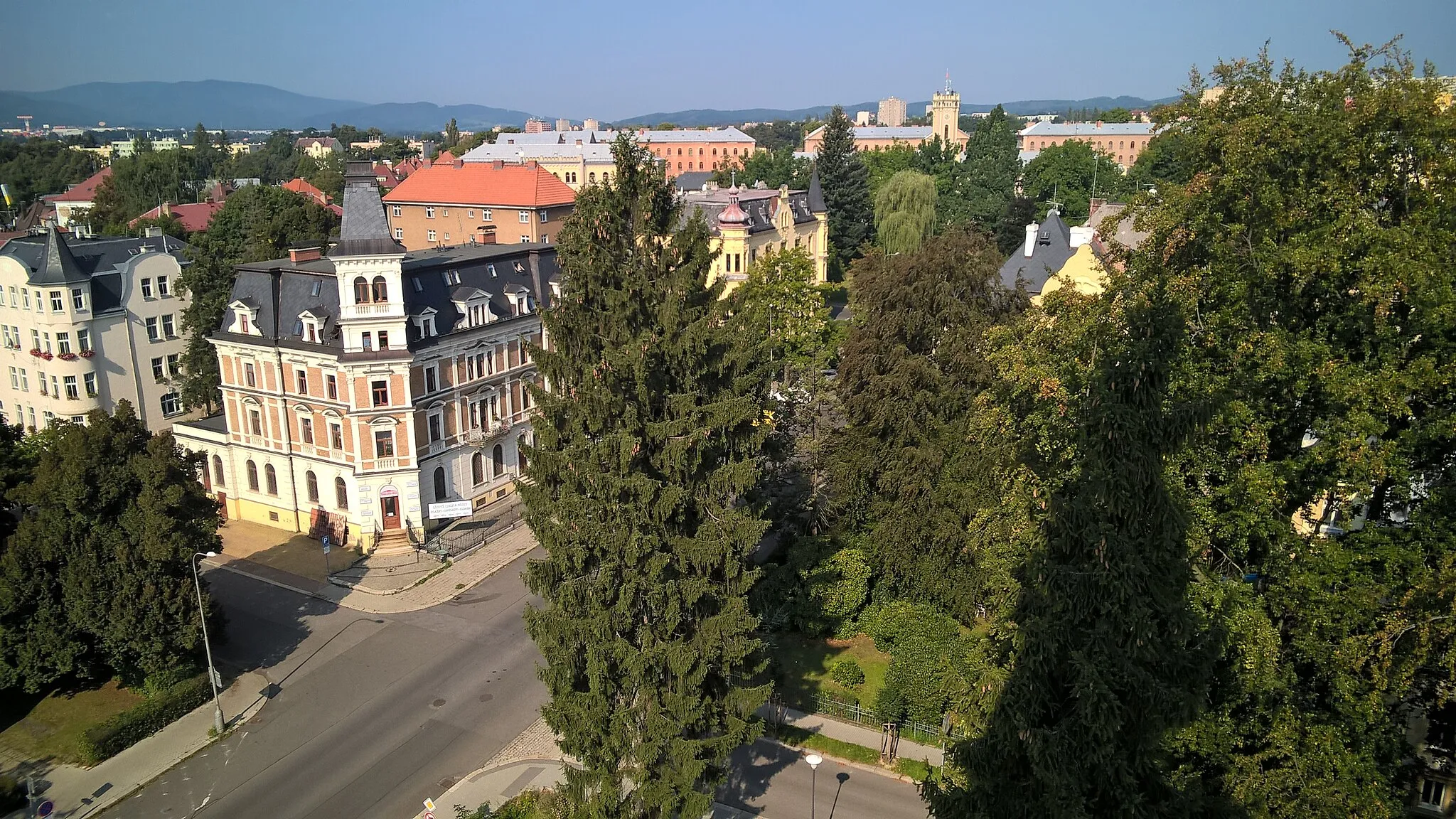 Photo showing: Liberec - křižovatka Vítězné a Gorkého z věže Severočeského muzea