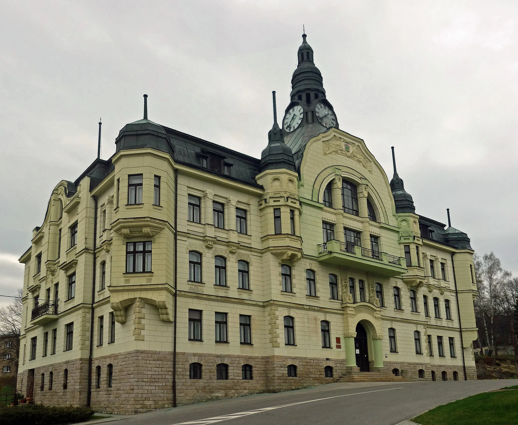 Photo showing: Rathaus von Tannwald (Tanvald) im Isergebirge