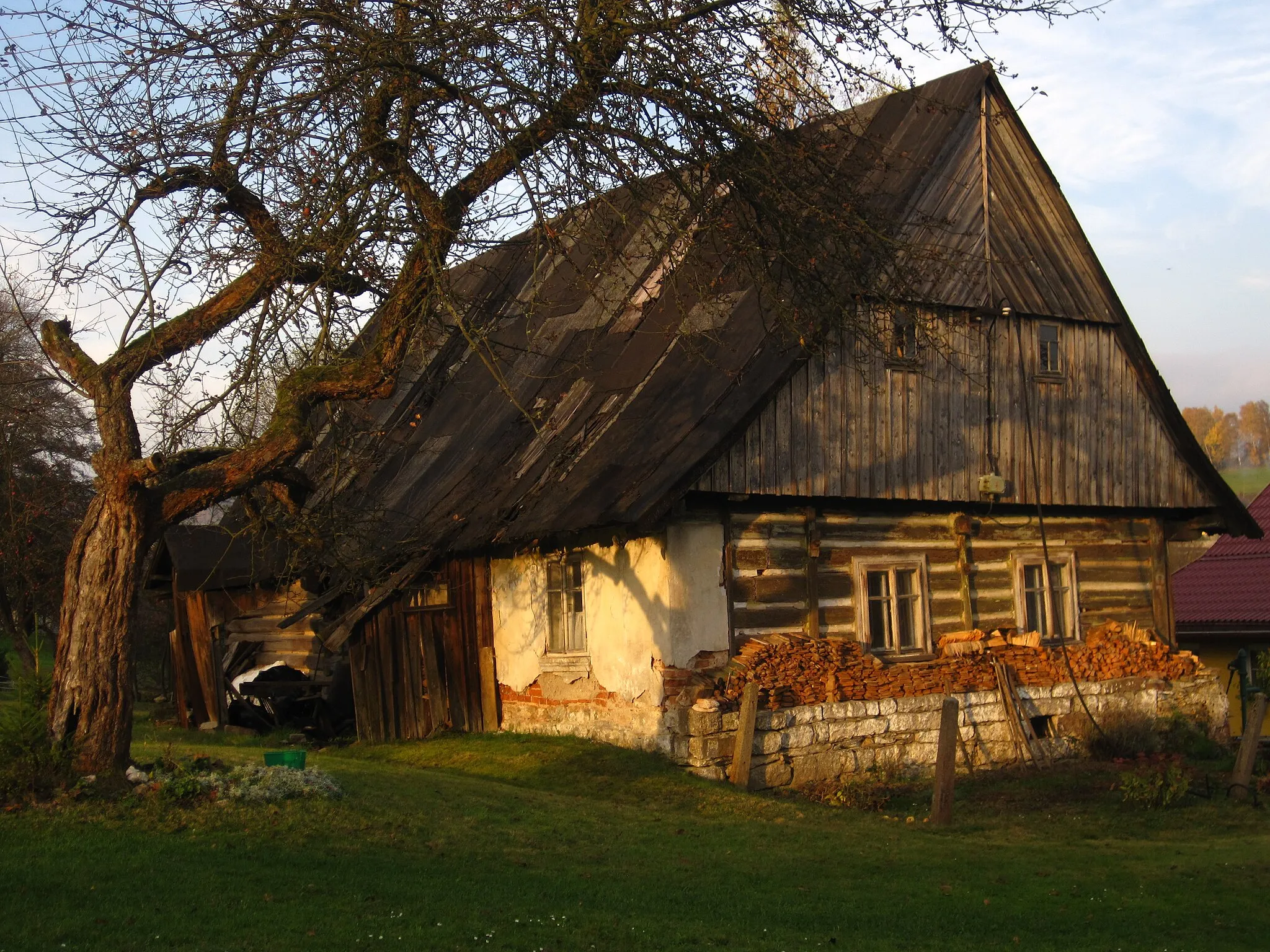 Photo showing: Loužnice - chalupa čp. 7