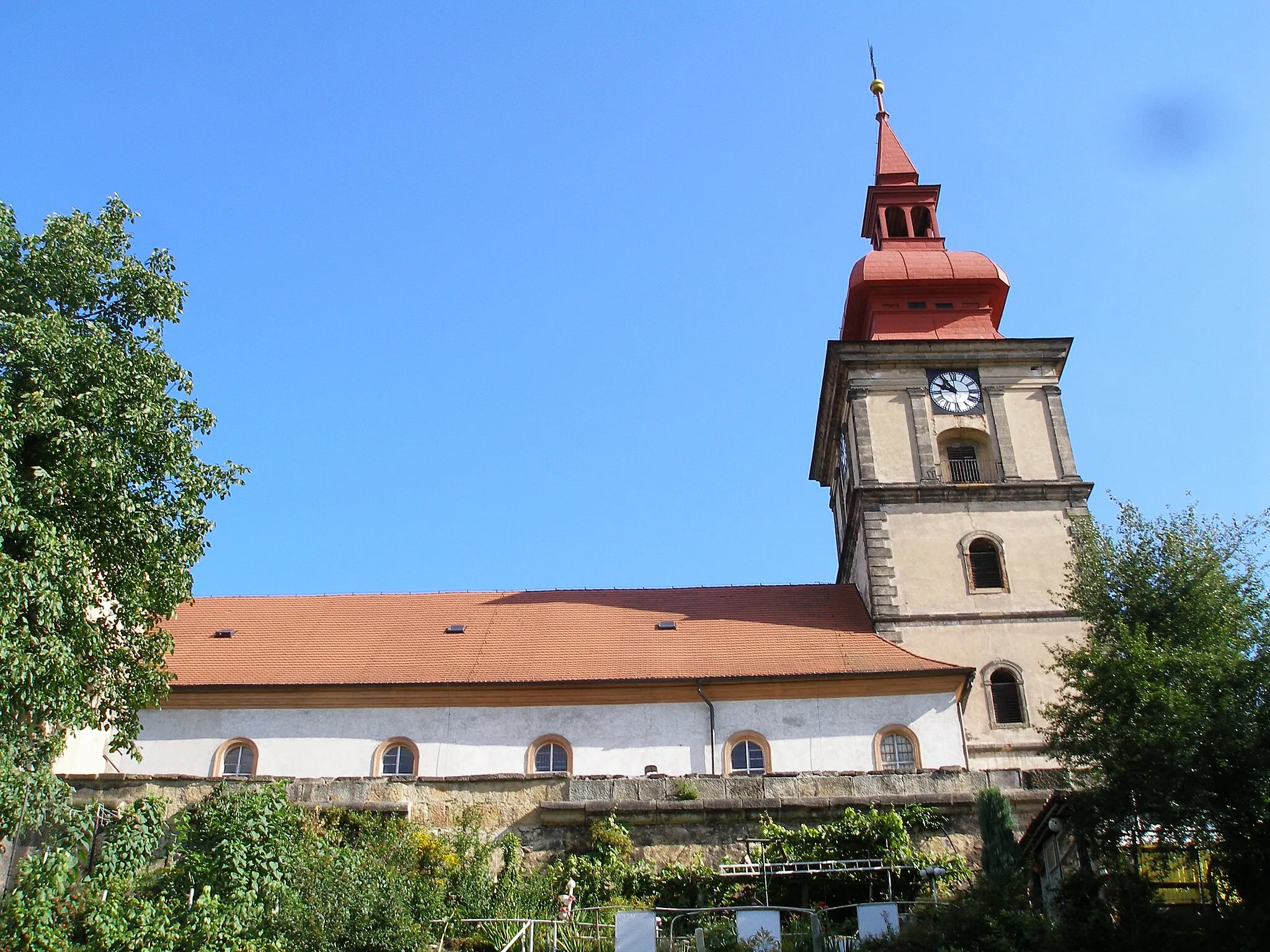 Photo showing: Ss. Peter and Paul Church in Mimoň - General view