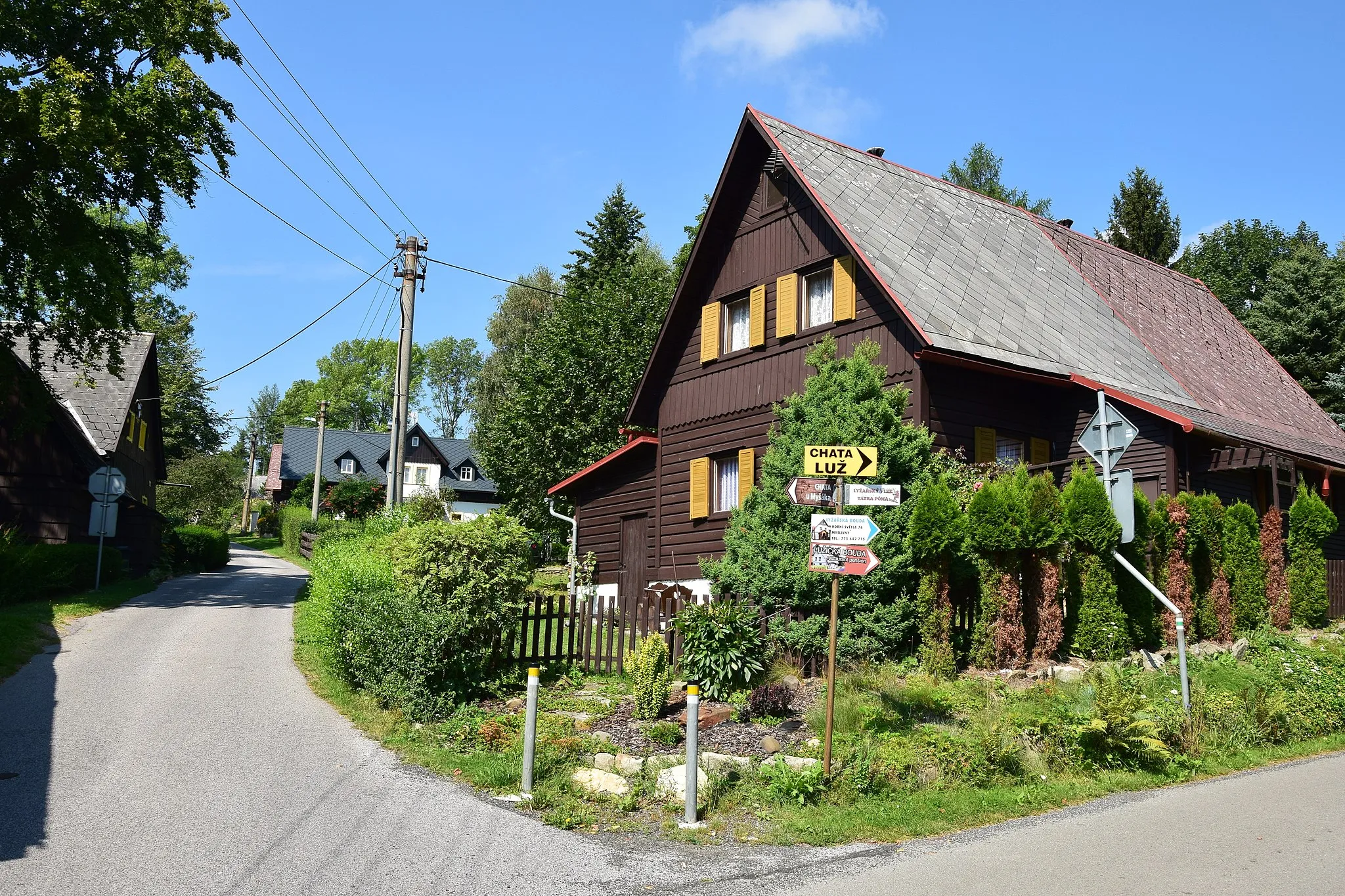 Photo showing: Horní Světlá – dům u rozcestí ve středu vesnice
