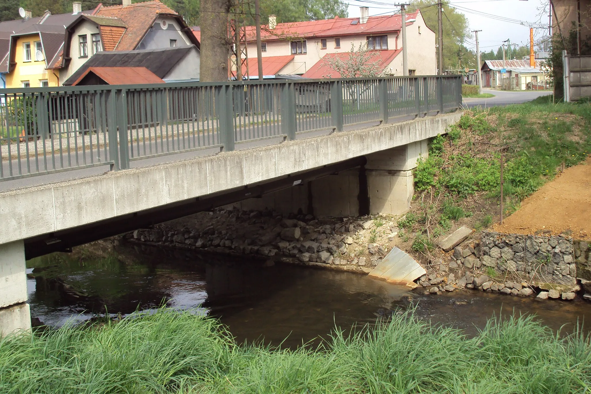 Photo showing: Most přes Panenský potok ve Velkém Grunově u Brniště