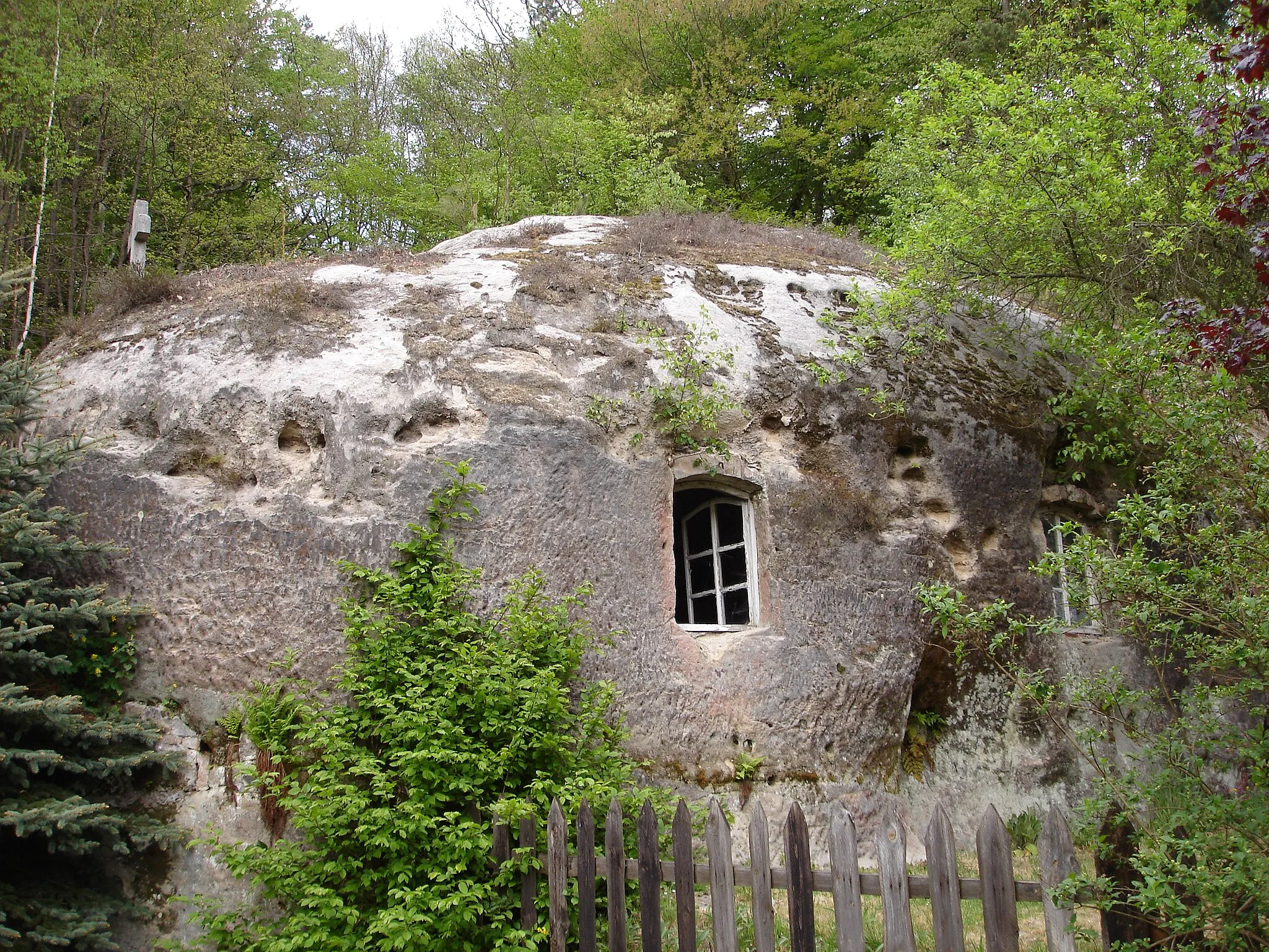 Photo showing: Saint Ignatius rock Chapel in the village of Všemily, Děčín District, Czech Republic