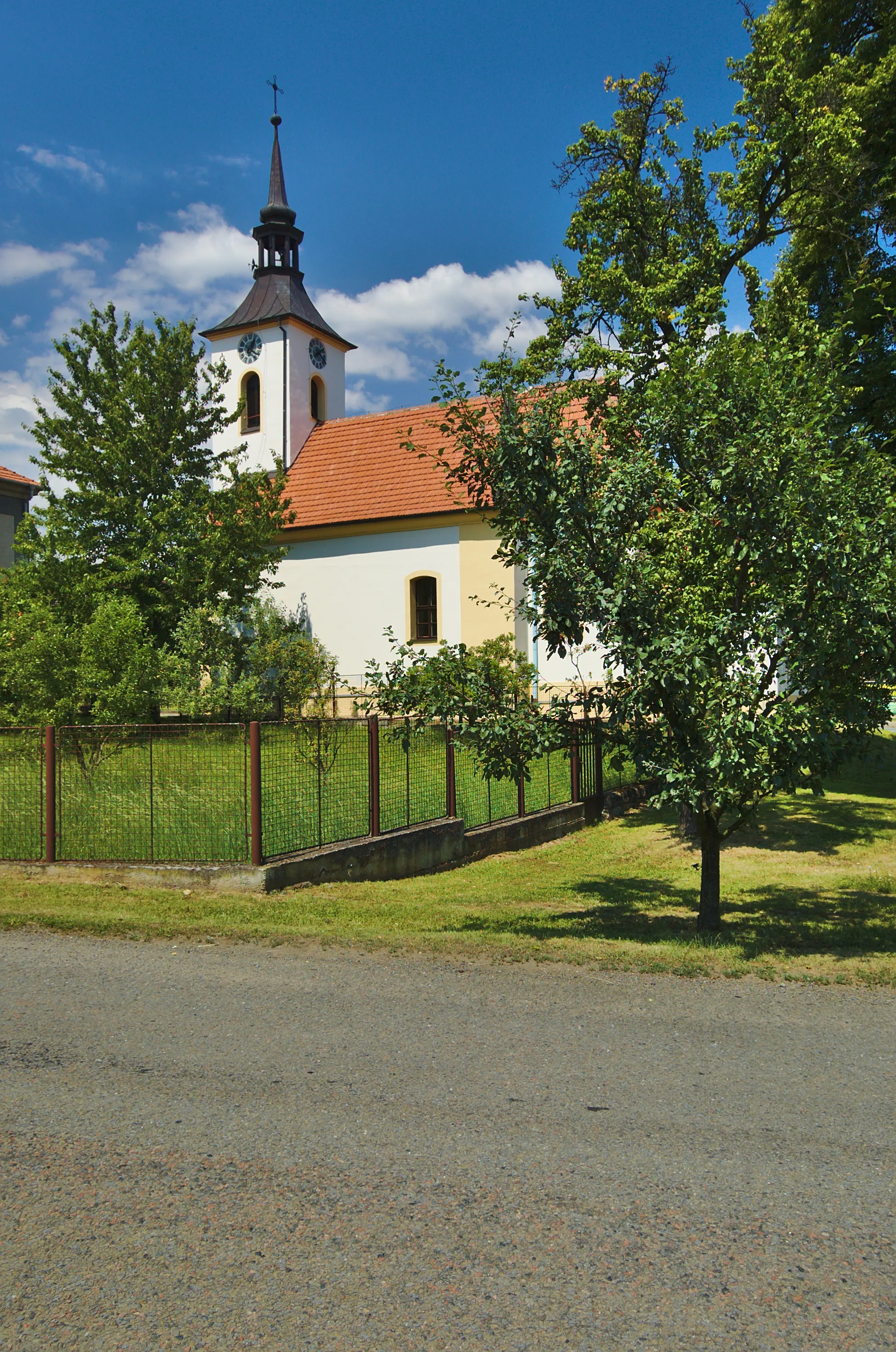 Photo showing: Kostel svatého Floriána - boční pohled, Vícov, okres Prostějov