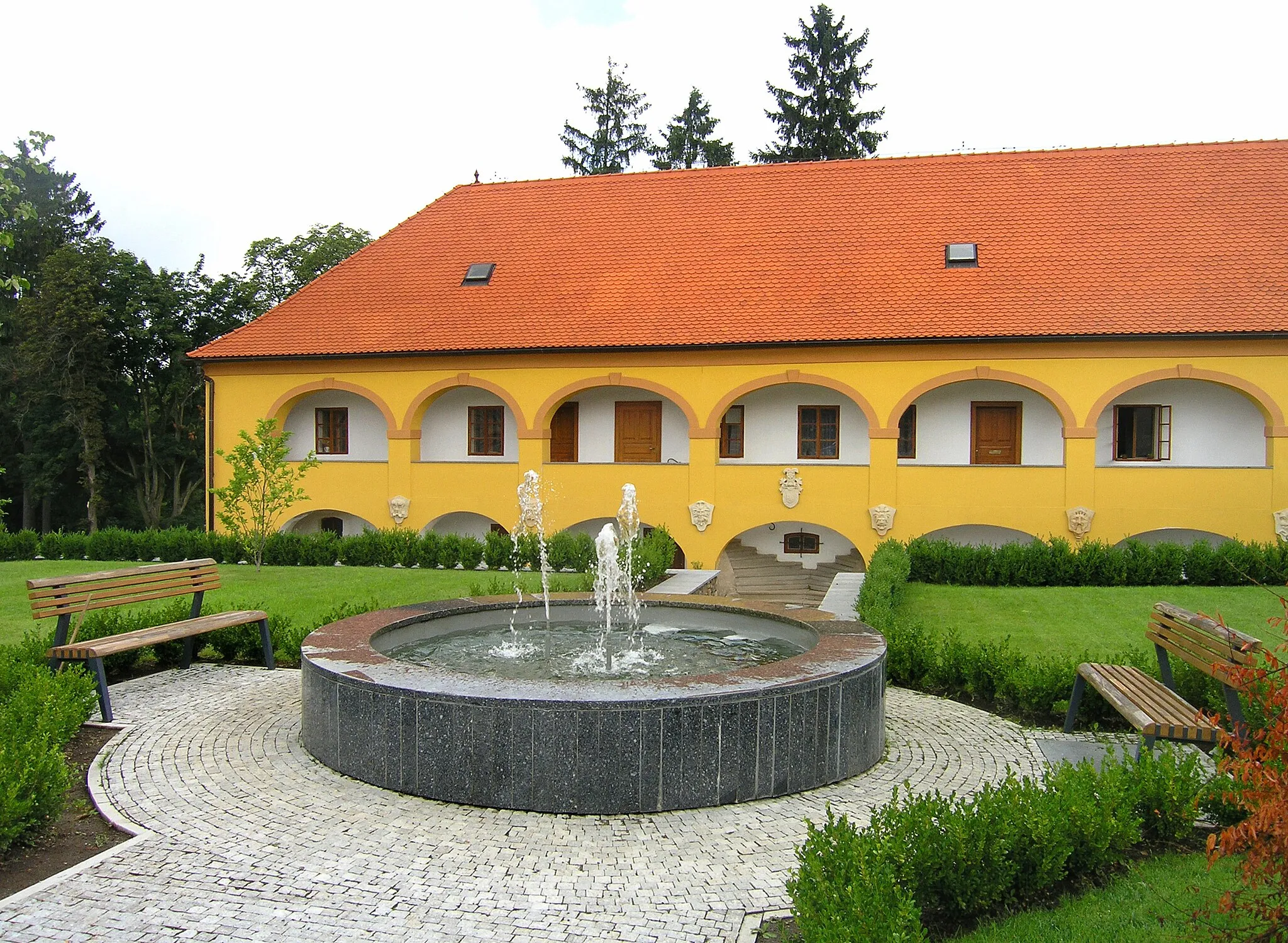 Photo showing: Zbraslavice Castle in Zbraslavice, Czech Republic