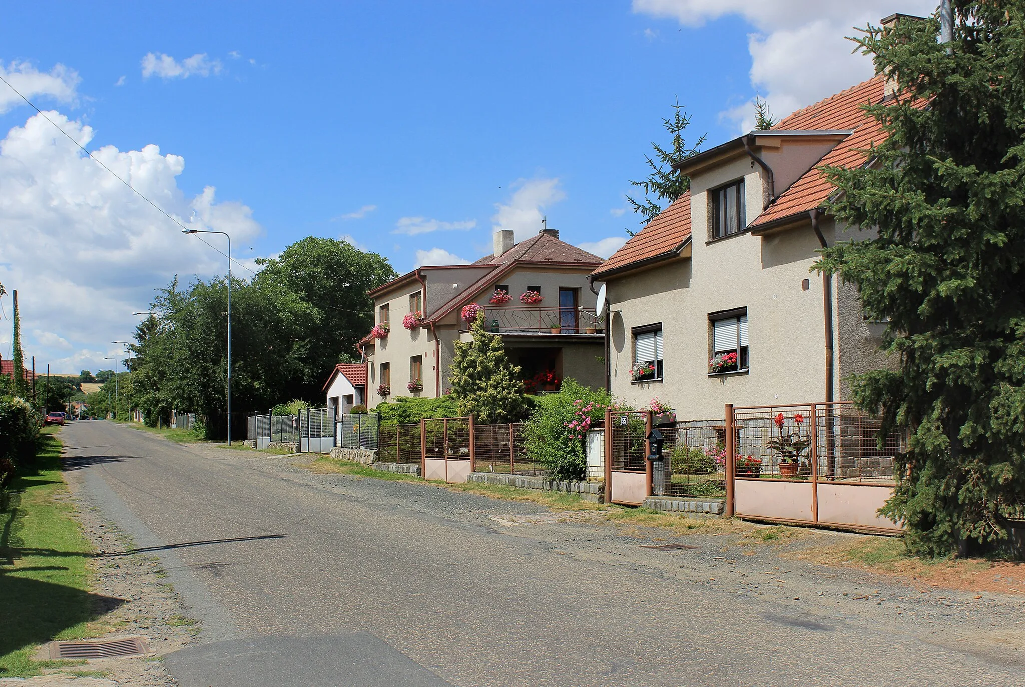 Photo showing: Main street in Souňov, Czech Republic.