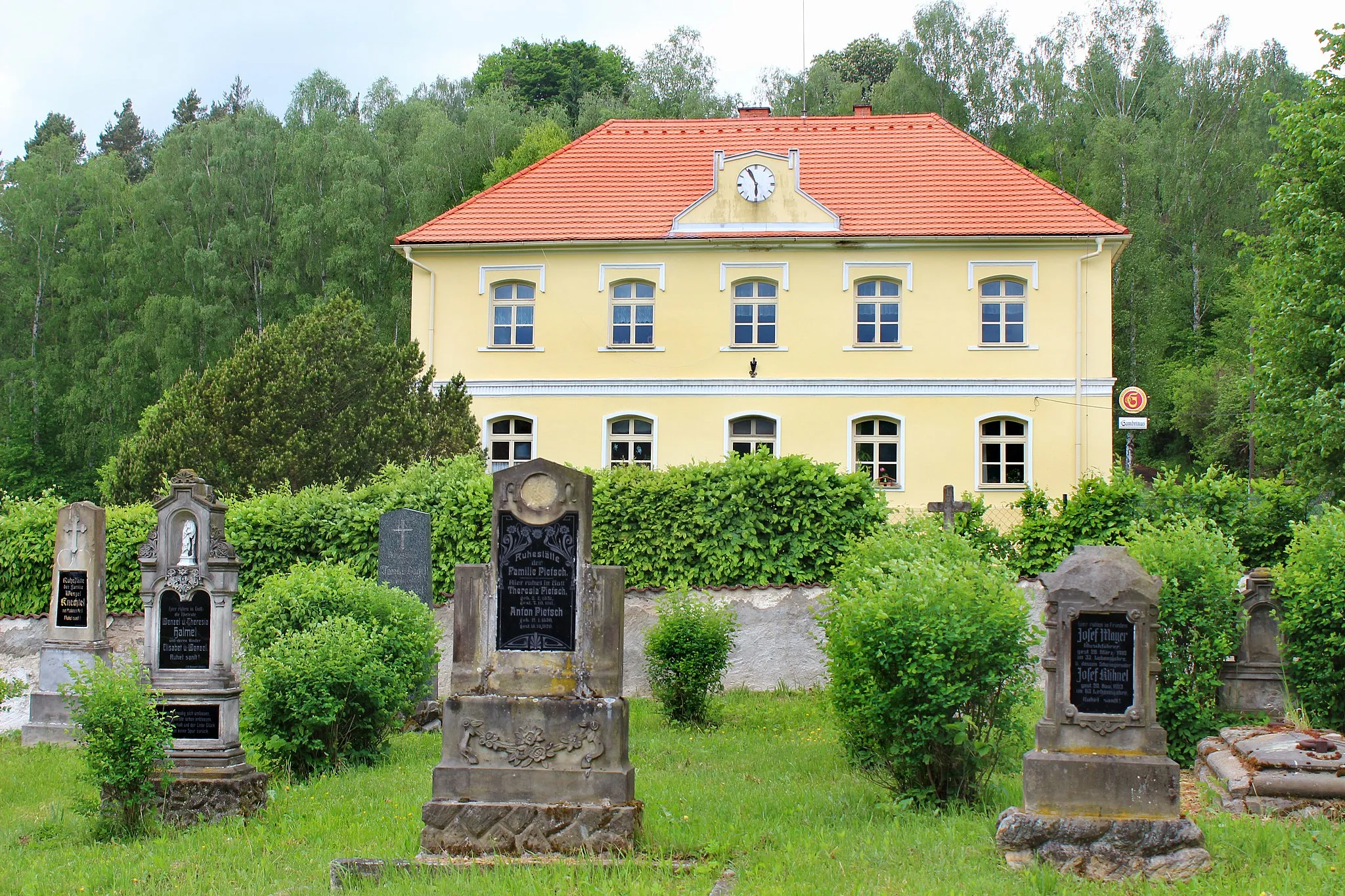 Photo showing: Municipal office in Medonosy, Czech Republic