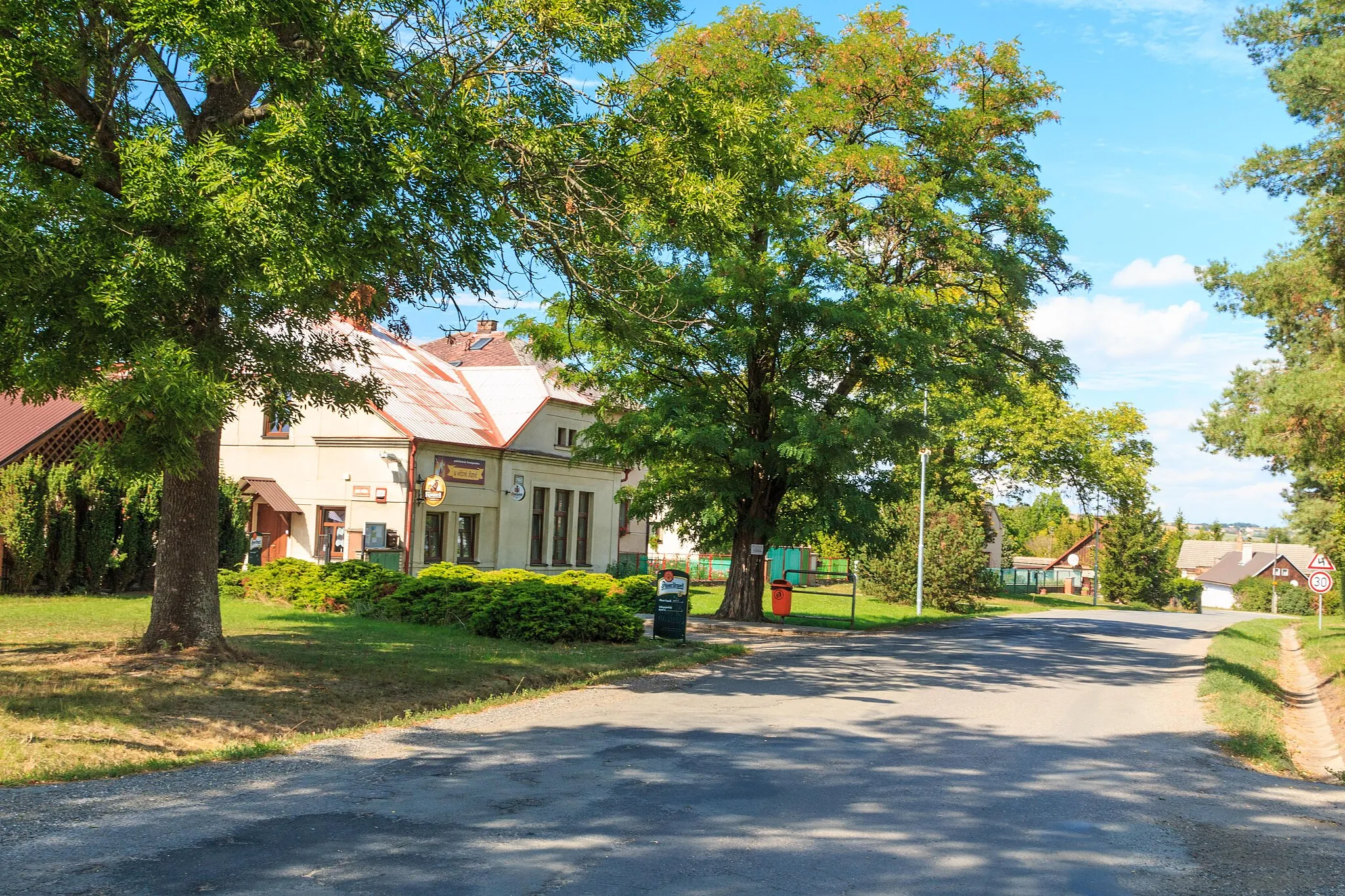 Photo showing: Pěčice - hostinec U věčné žízně