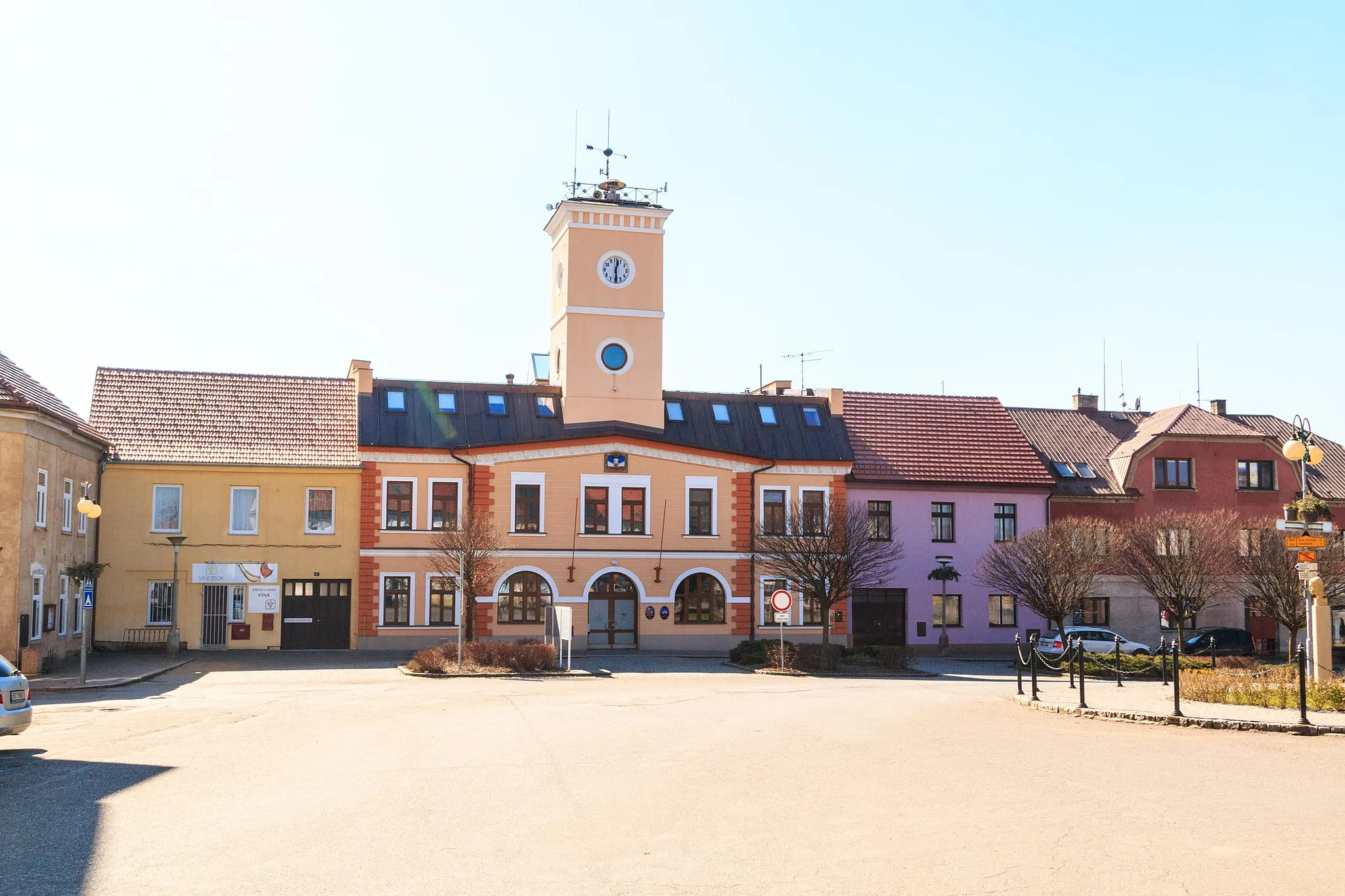Photo showing: Dolní Bousov - radnice