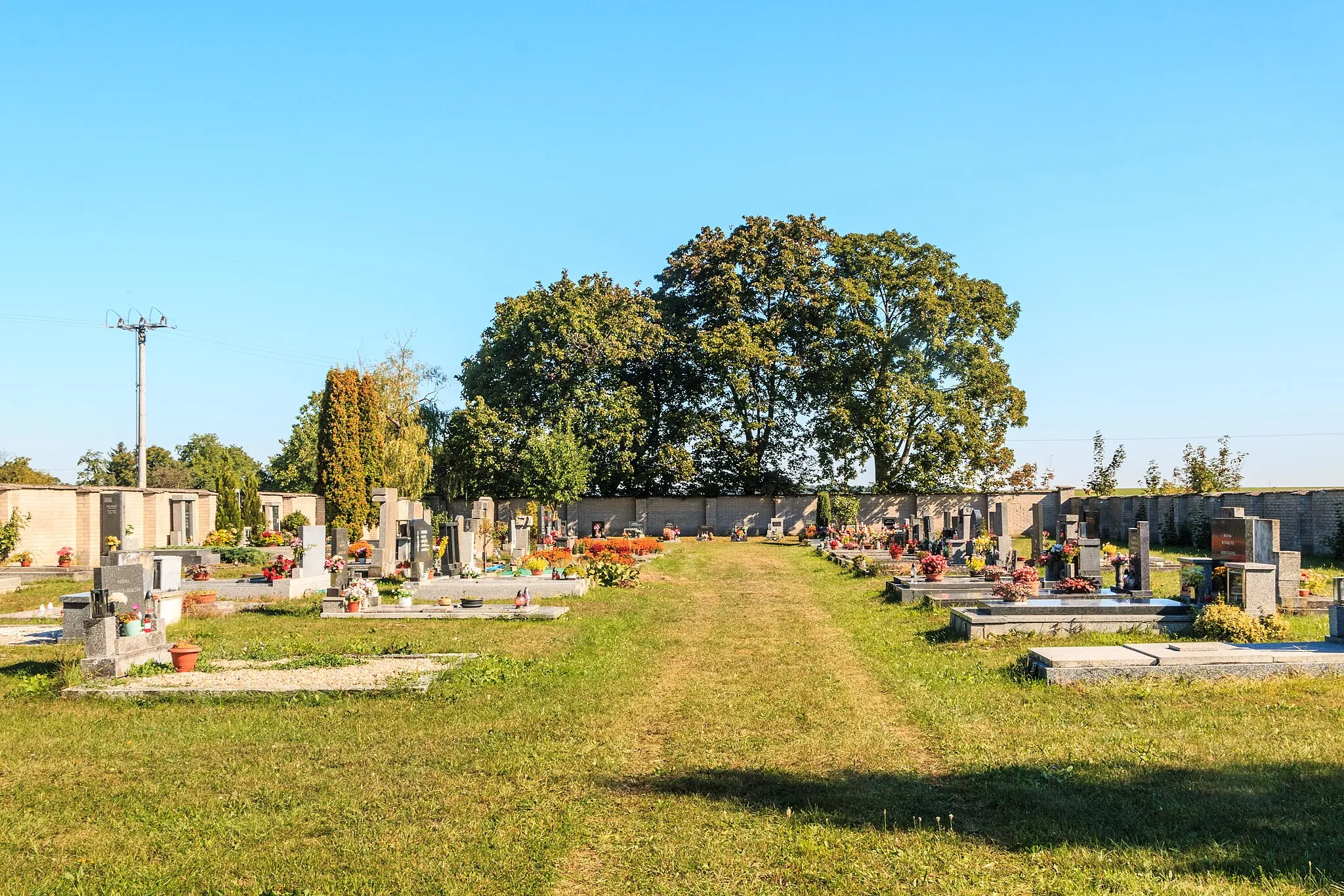 Photo showing: Hřbitov v obci Čilec