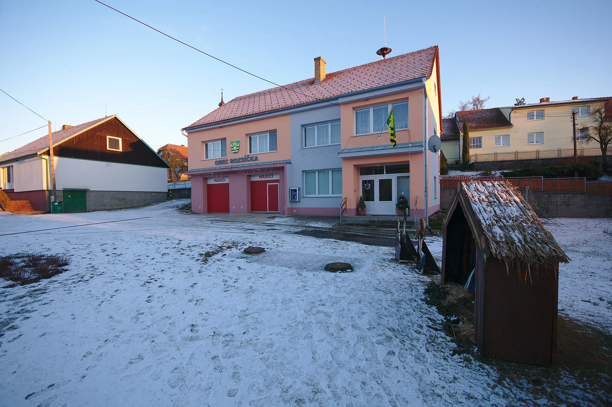 Photo showing: Obecní úřad a hasičská zbrojnice, Rozsíčka, okres Blansko