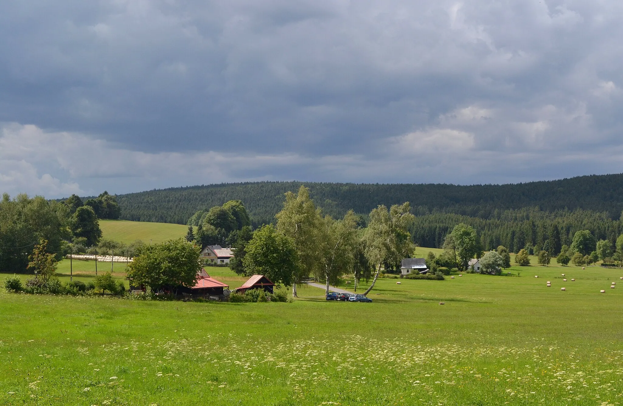 Photo showing: Samotín (Sněžné) - pohled od východu