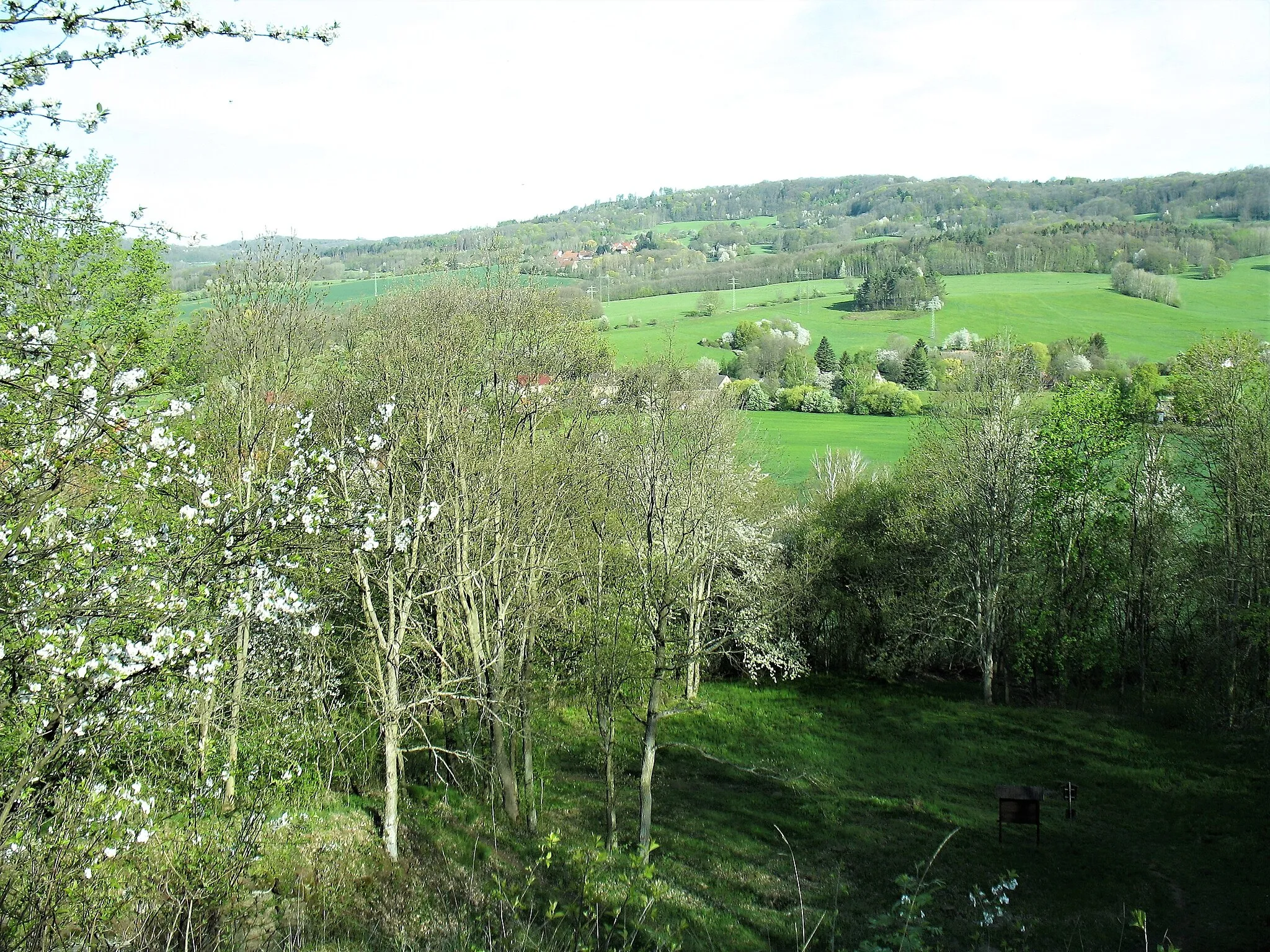 Photo showing: View from Dubí hora near Úštěk, Litoměřice District