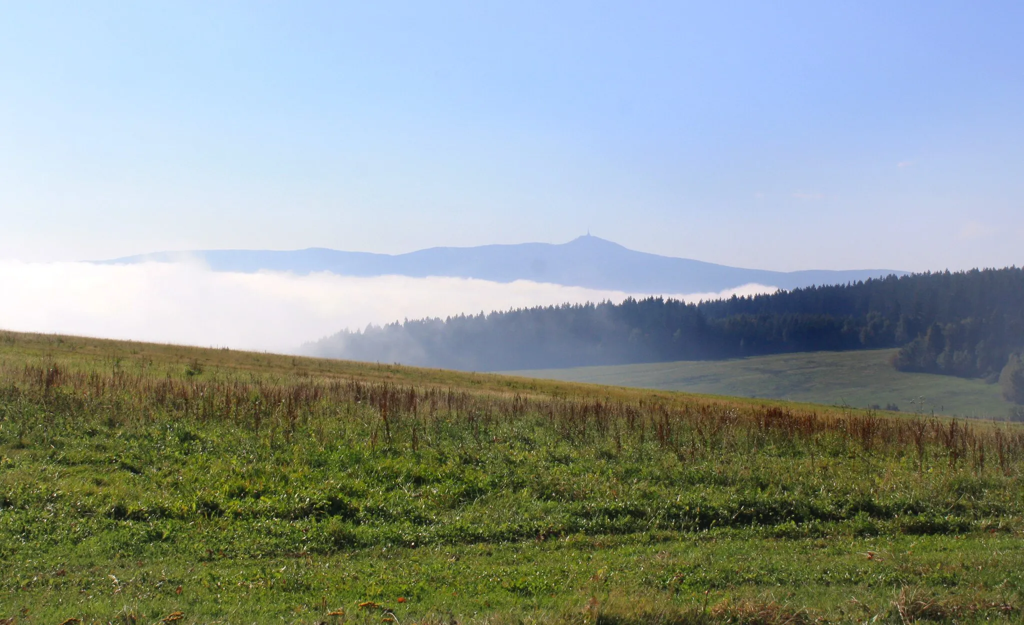 Photo showing: View of Ještěd from Lysý vrch, Czech Republic