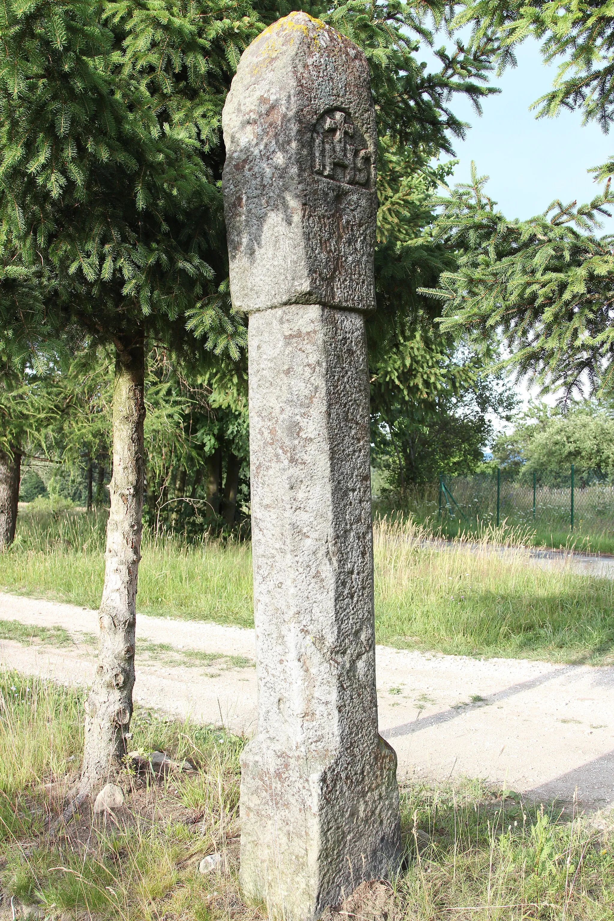 Photo showing: Stone shrine in Ponikwa