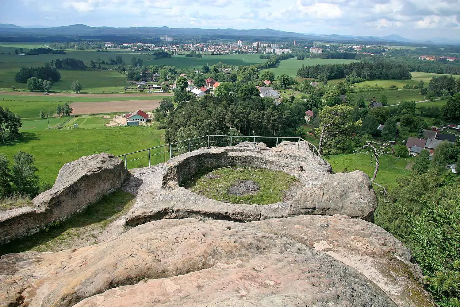 Photo showing: Ralsko, Česká Lípa District, Czech Republic. Vranovské skály natural monument.